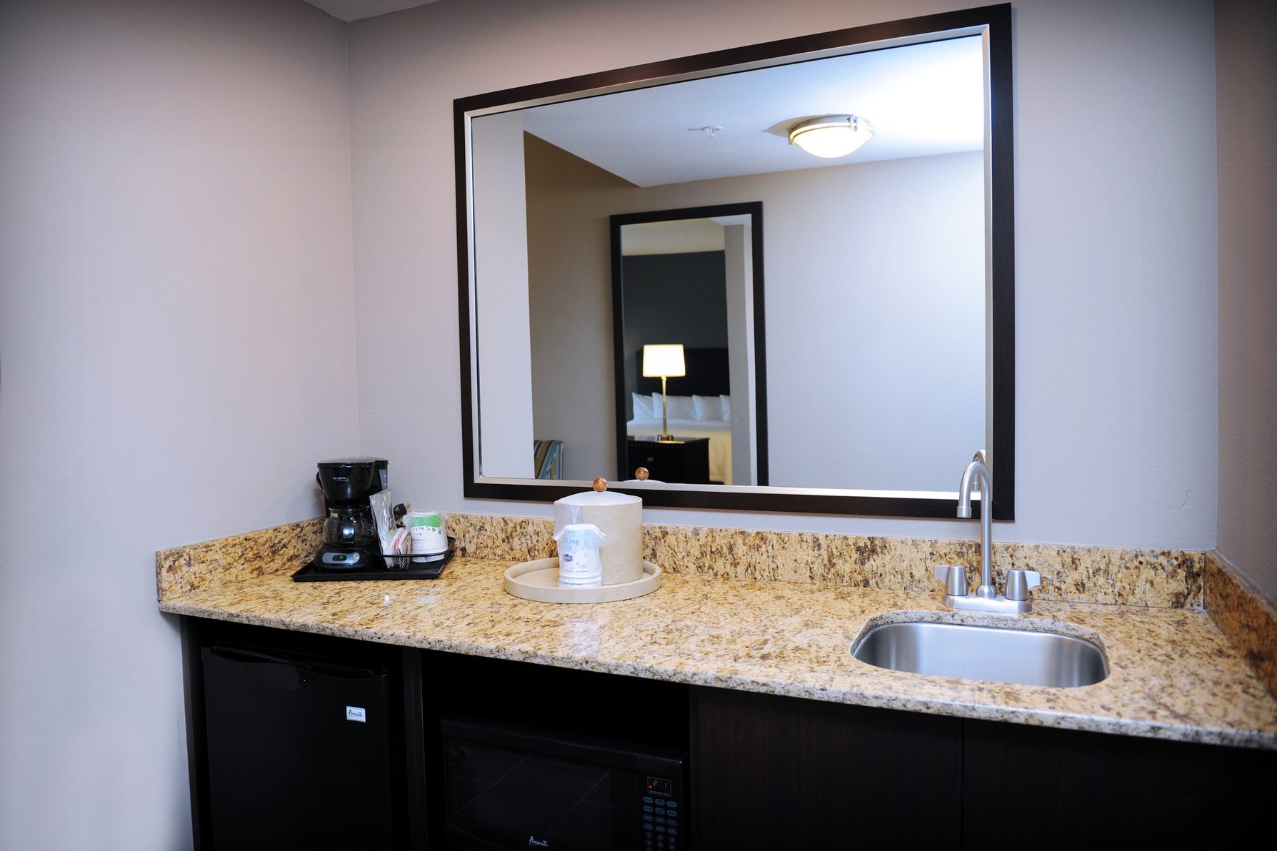 Hampton Inn Crystal River Room Type - 1KN MOB/HEA ACC RIS STU NS