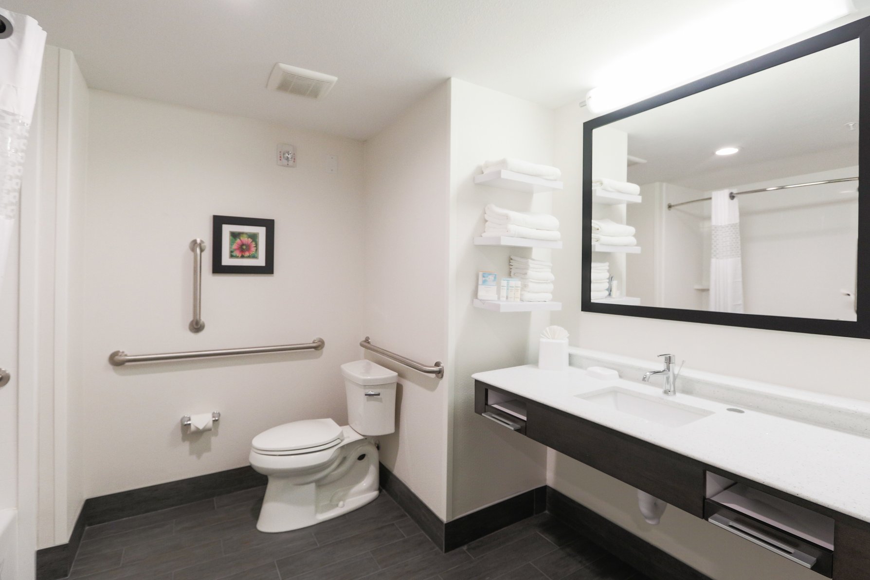 Hampton Inn El Reno, OK Room Type - 1KNG MOB HEAR ACC W TUB NS