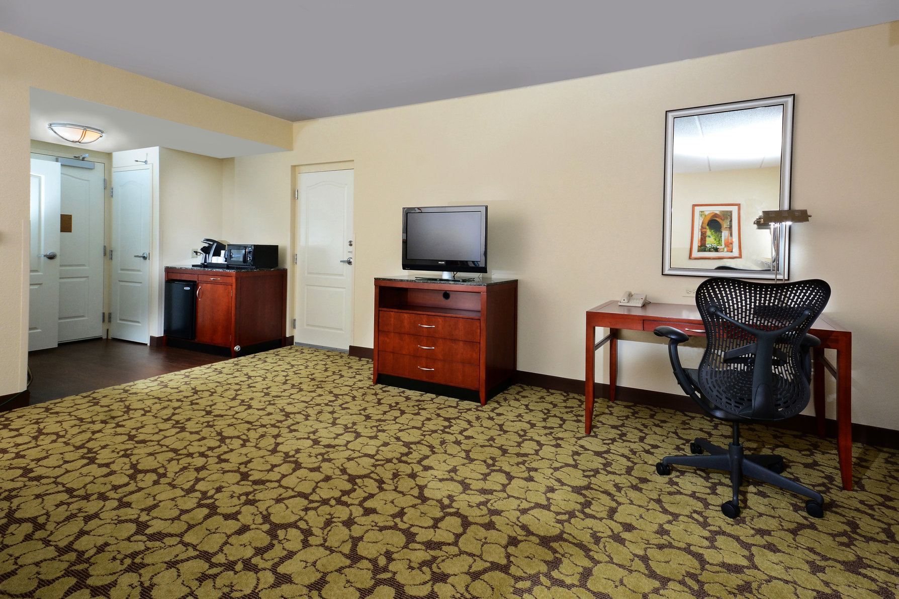 Hilton Garden Inn Raleigh Triangle Town Center Room Type - 1KNG MOB HEARNG ACC RI-SHW