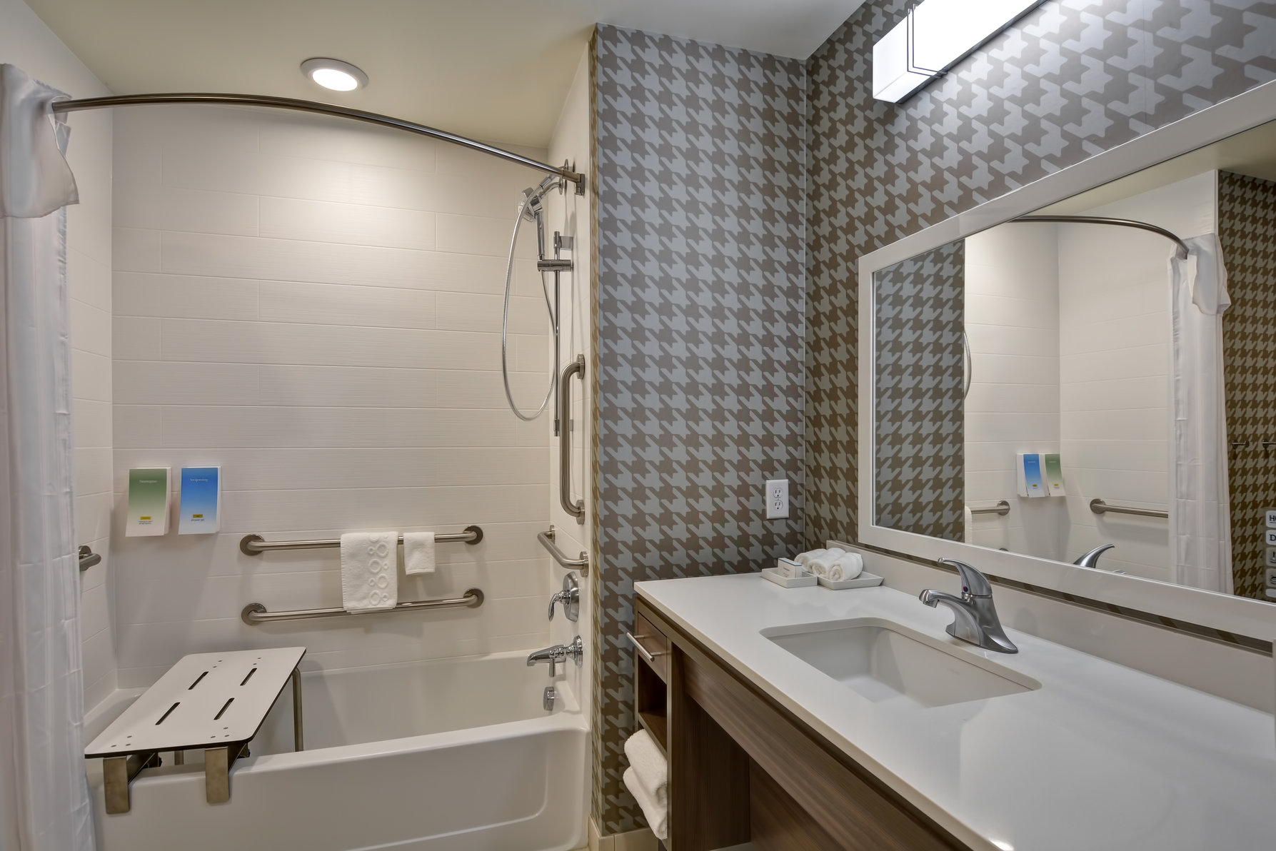 Home2 Suites by Hilton Lafayette, IN Room Type - 2QN ACC TUB STUDIO NONSMK