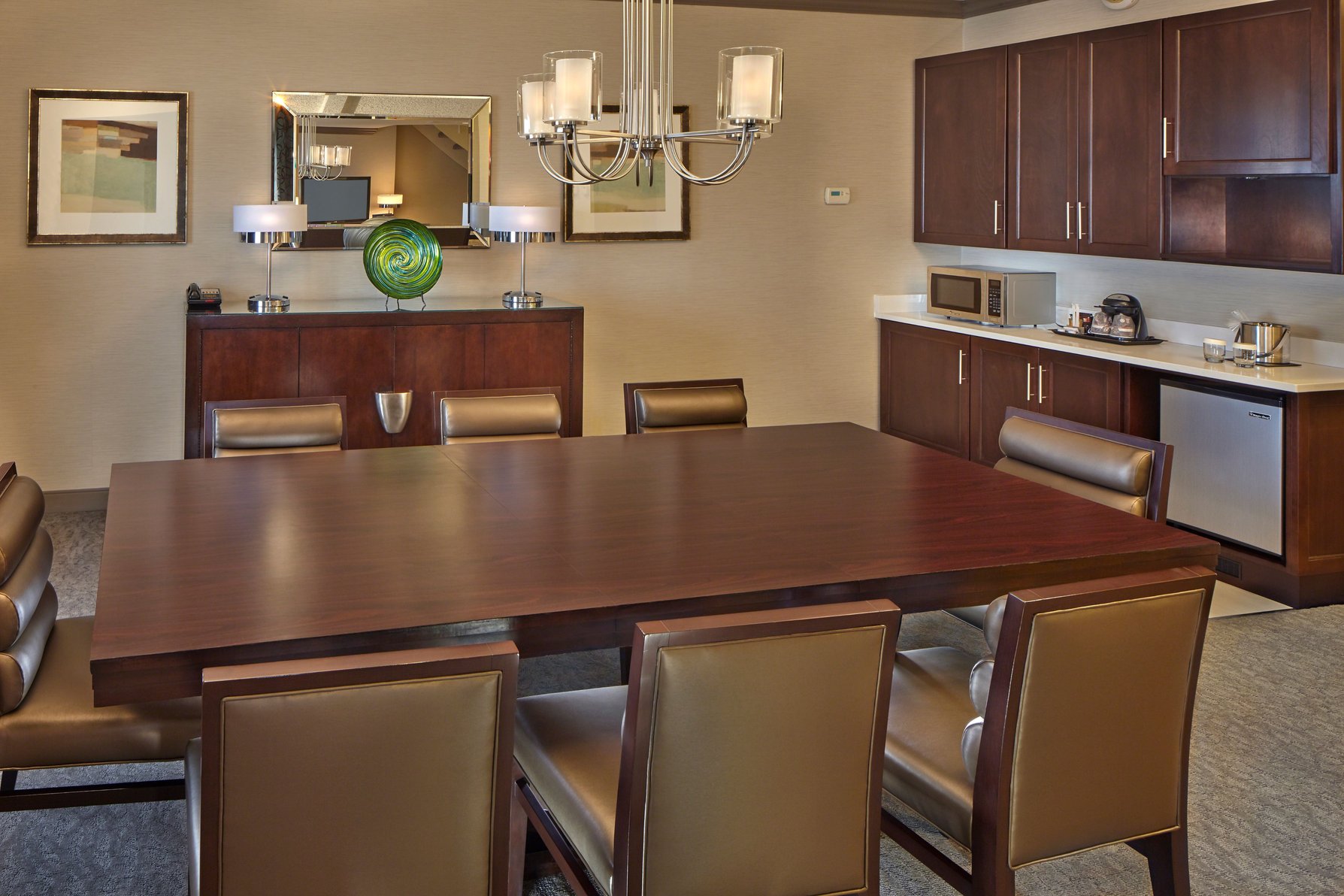 DoubleTree by Hilton Little Rock Room Type - 1KING PRESIDENTIAL SUITE