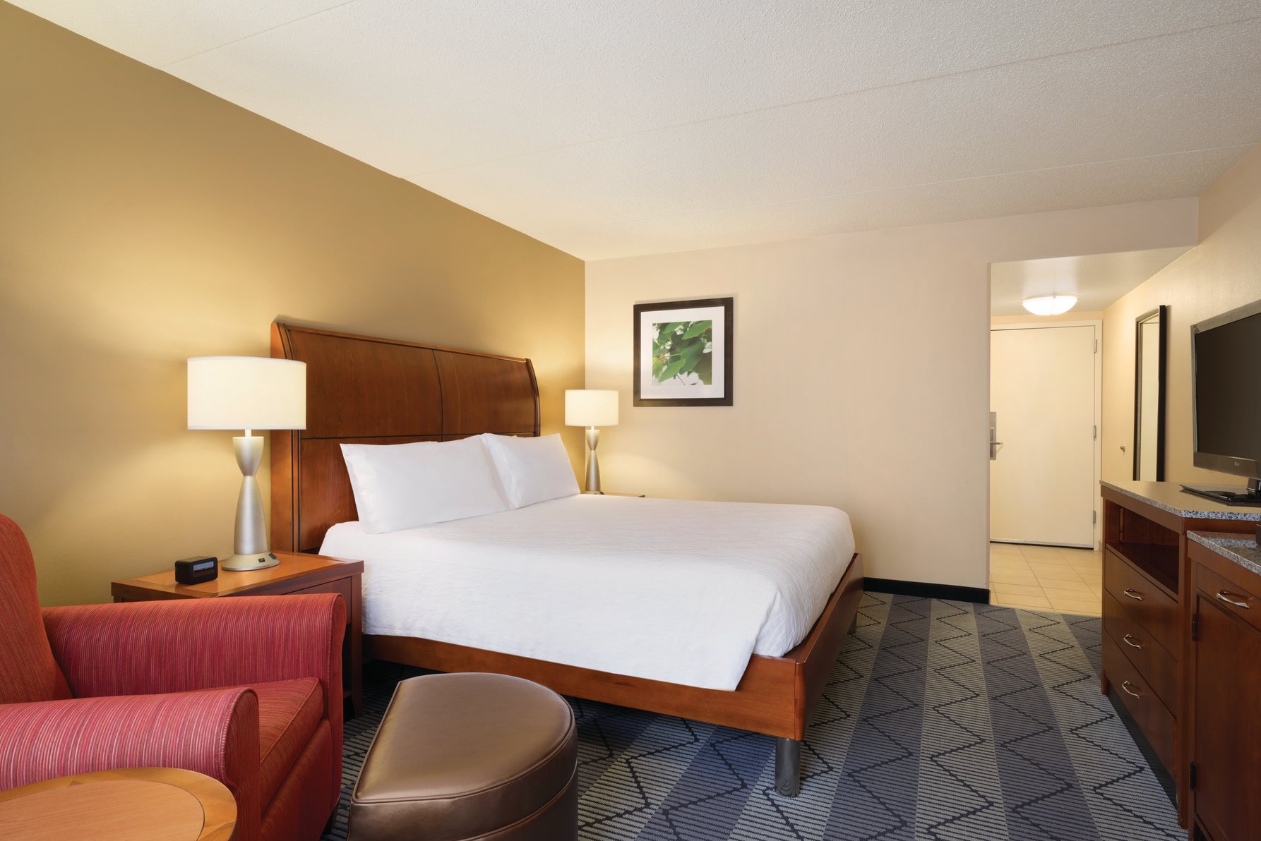 Hilton Garden Inn Lancaster Room Type - 1KNG MOB HEARNG ACC RI-SHW