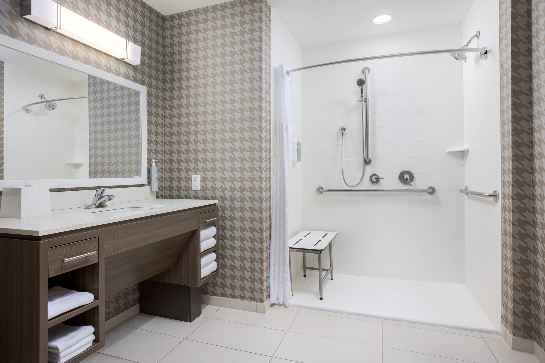 Home2 Suites By Hilton Clermont Room Type - 1KG ACC RI SHWR STE NONSMK