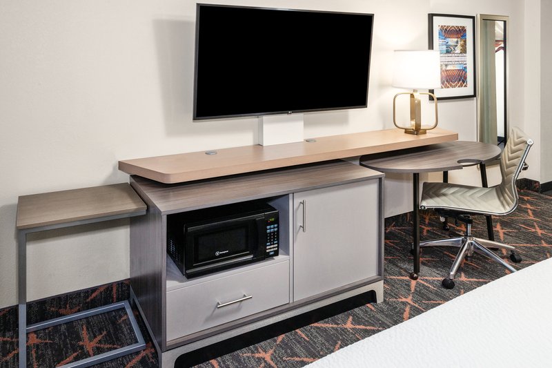HOLIDAY INN OAKBROOK