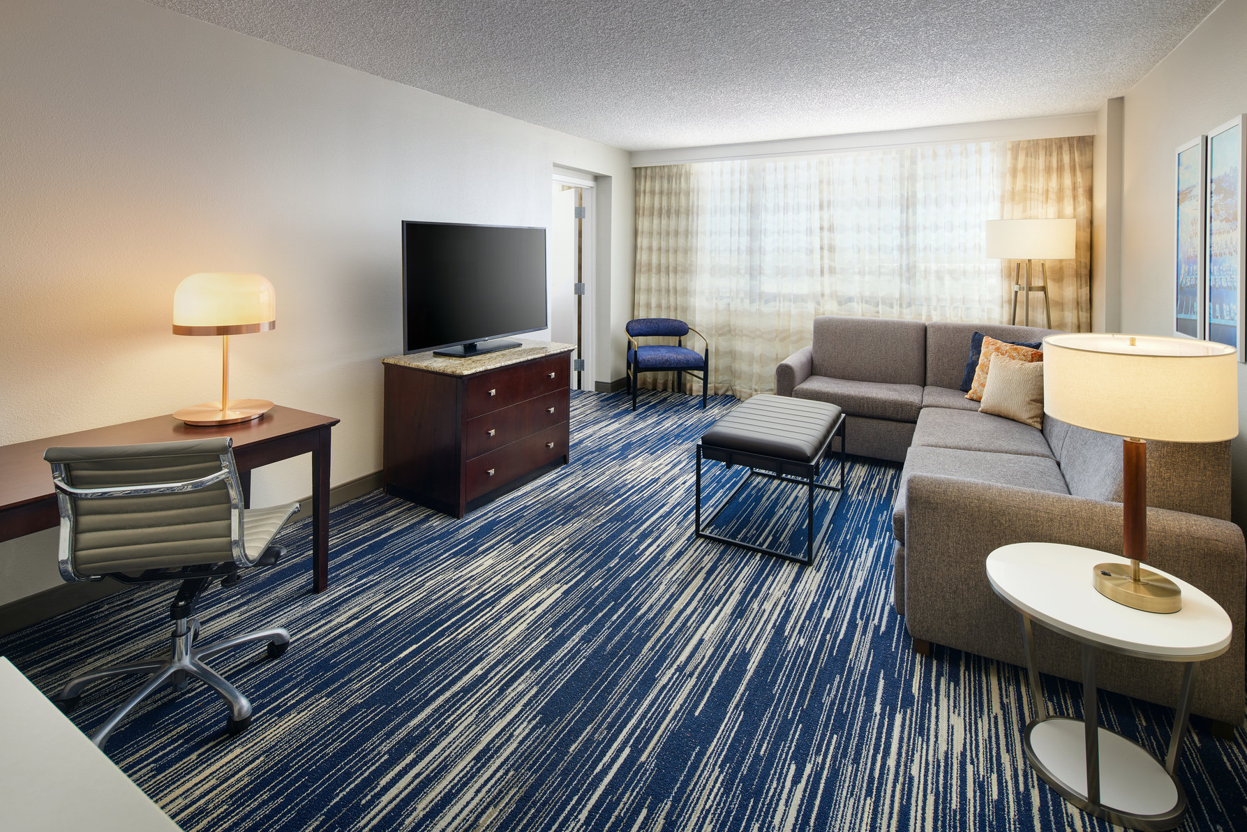 Embassy Suites by Hilton West Palm Beach Central Room Type - 1 KING BED SUITE