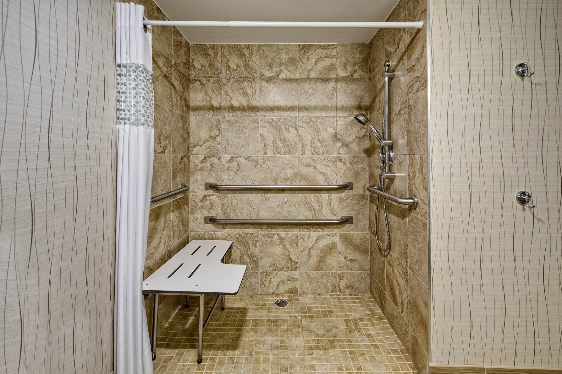 Hampton Inn Houston Baytown Room Type - 1 KNG ACC ROLLIN SHWR NS
