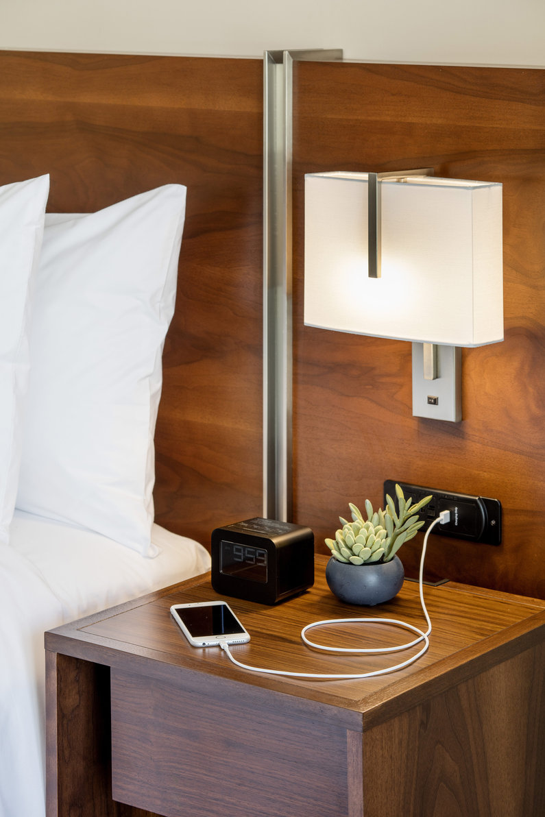 Hilton Garden Inn Waikiki Beach Room Type - 2DOUBLES 1 BDRM STE CITYVW