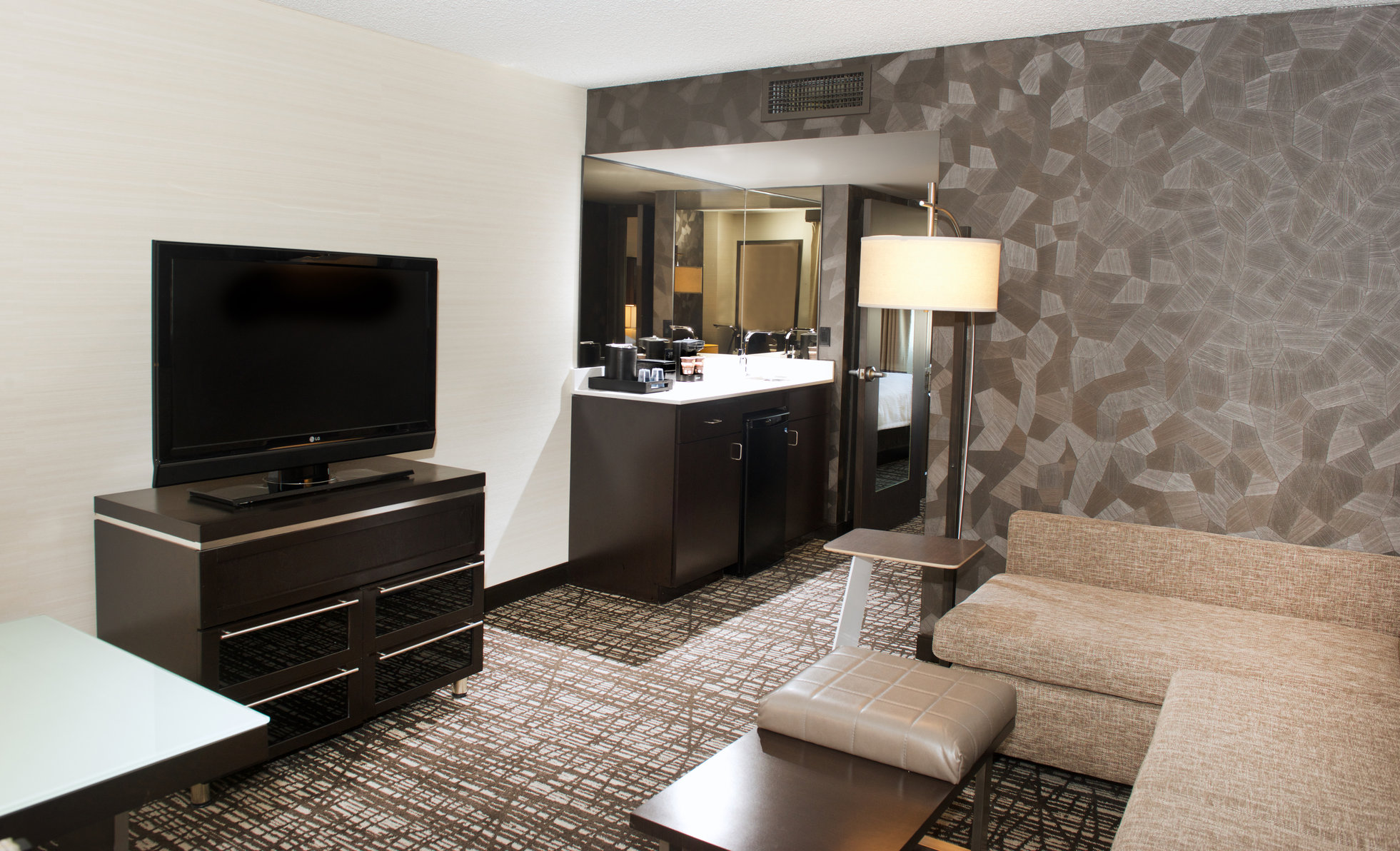 Embassy Suites Las Vegas Room Type - 2DBL STE MOB HR ACC RIS NS