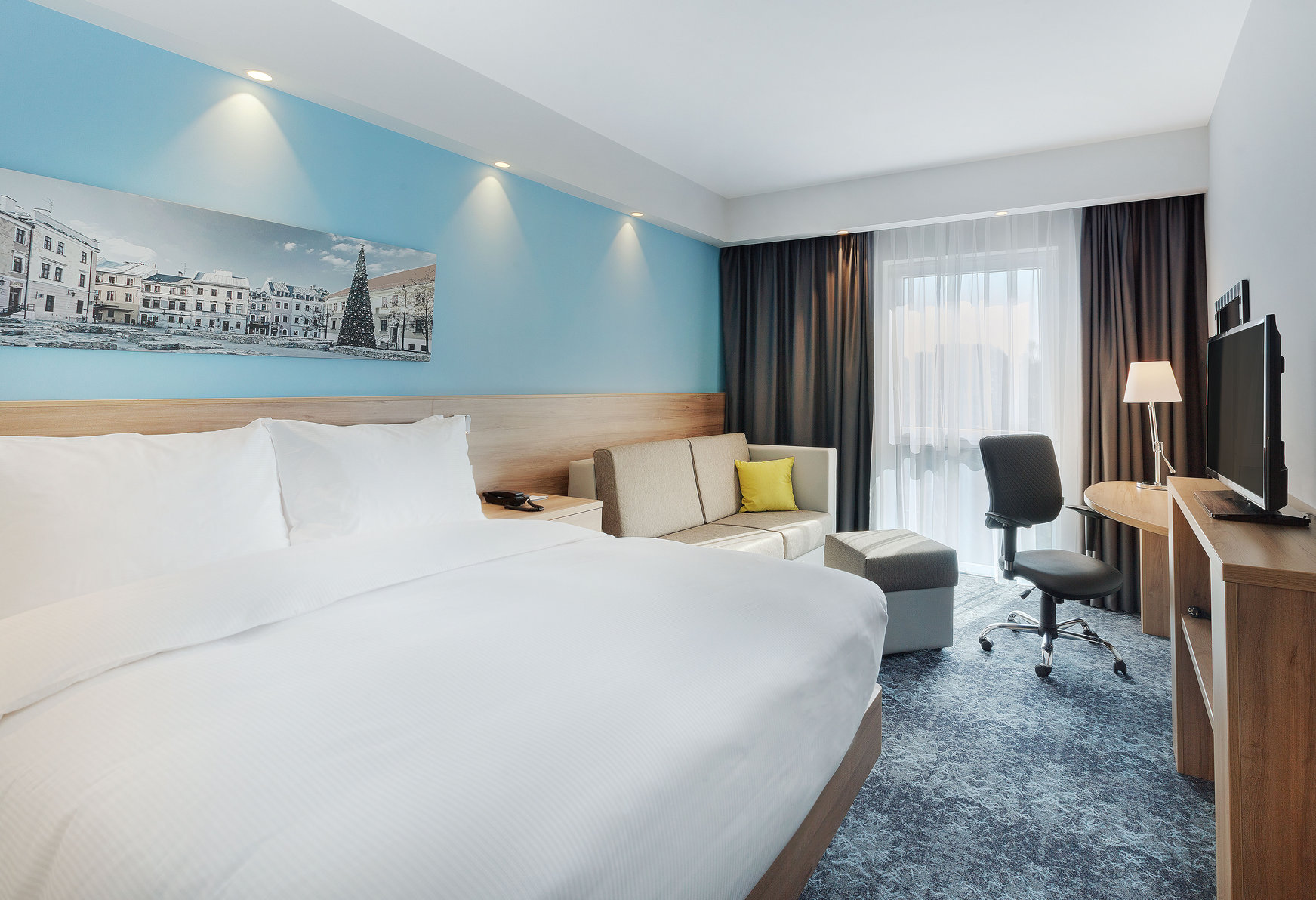 Hampton by Hilton Lublin Room Type - QUEEN ROOM WITH SOFA