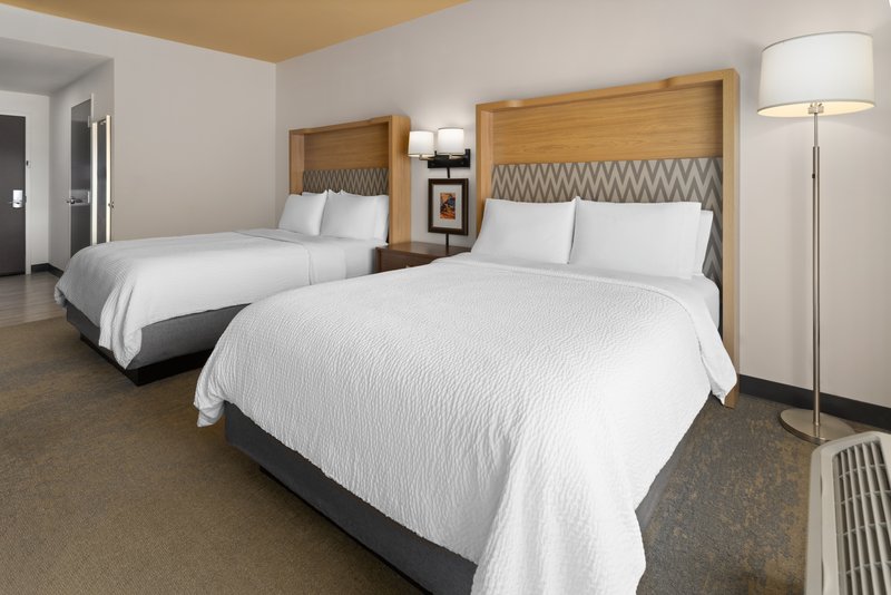 Holiday Inn Hotel and Suites Savannah Airport – Pooler