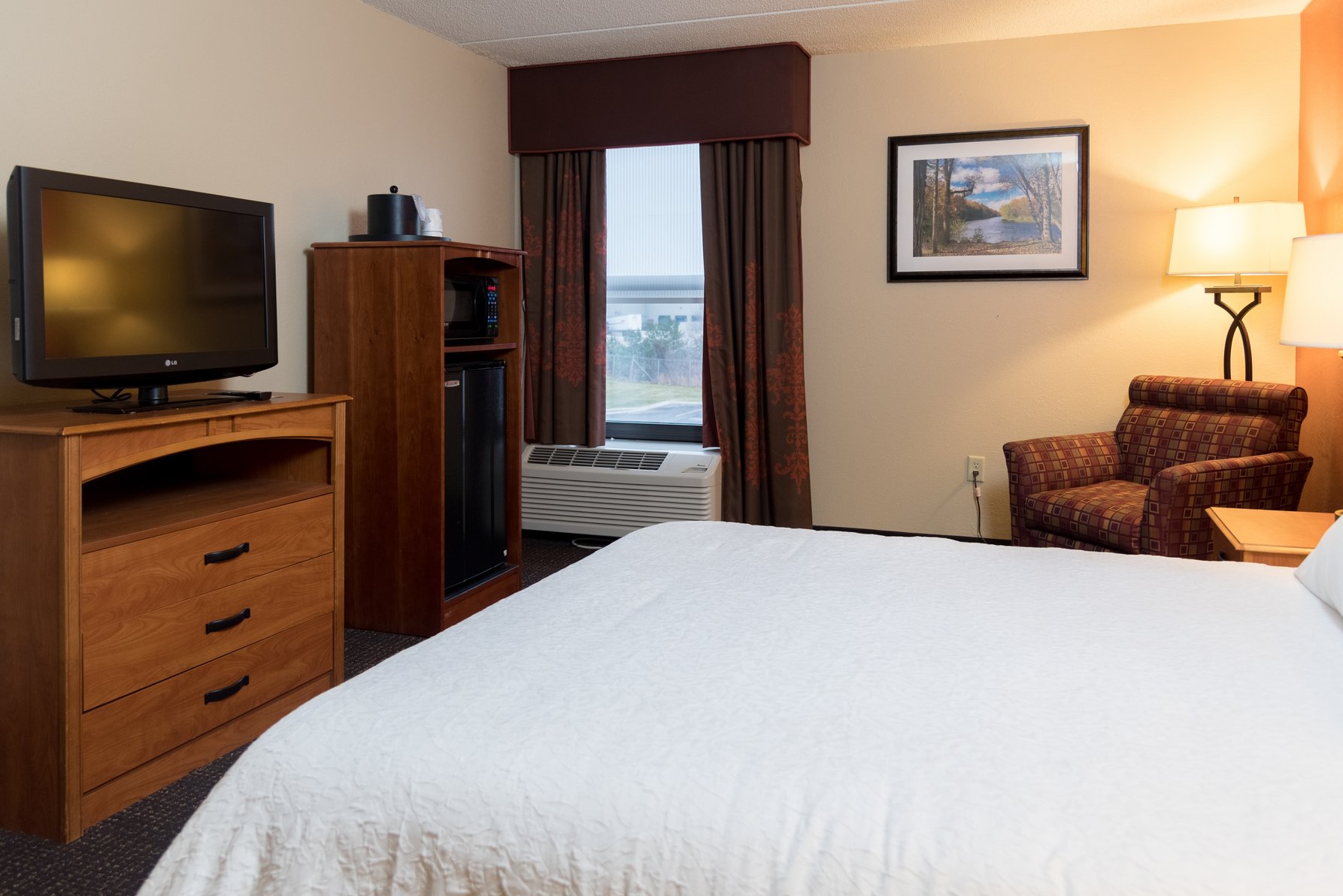 Hampton Inn by Hilton Muskegon Room Type - KING STUDY-NON SMOKING