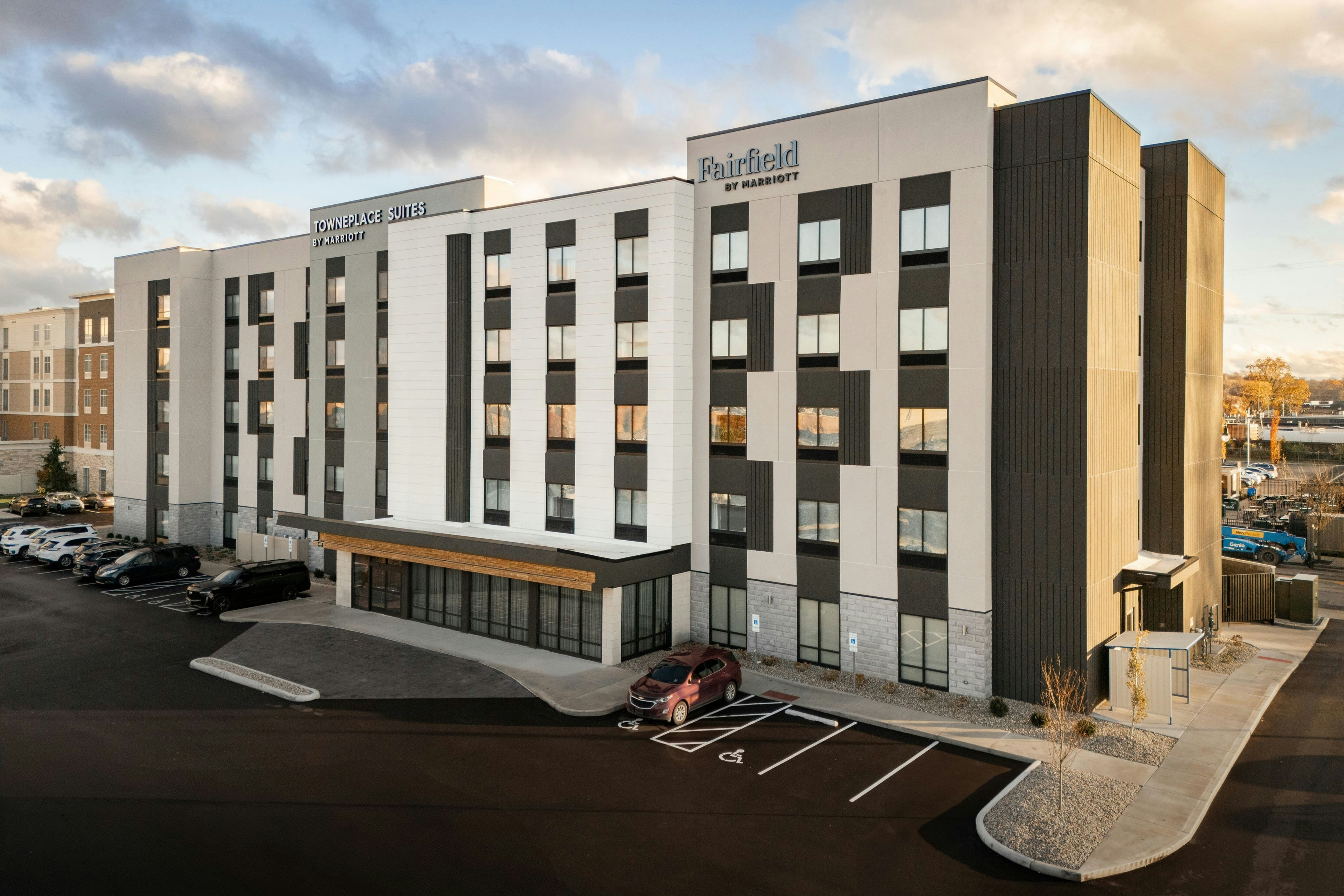 Fairfield Inn & Suites Cincinnati Oakley