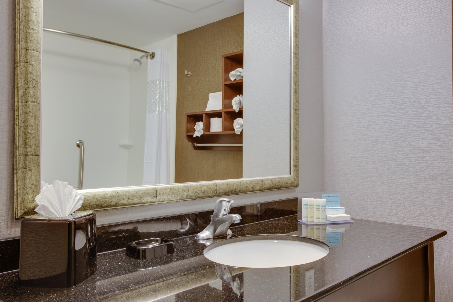 Hampton Inn & Suites by Hilton Philadelphia/Bensalem Room Type - 2QN MOB HEARING ACC TUB NS