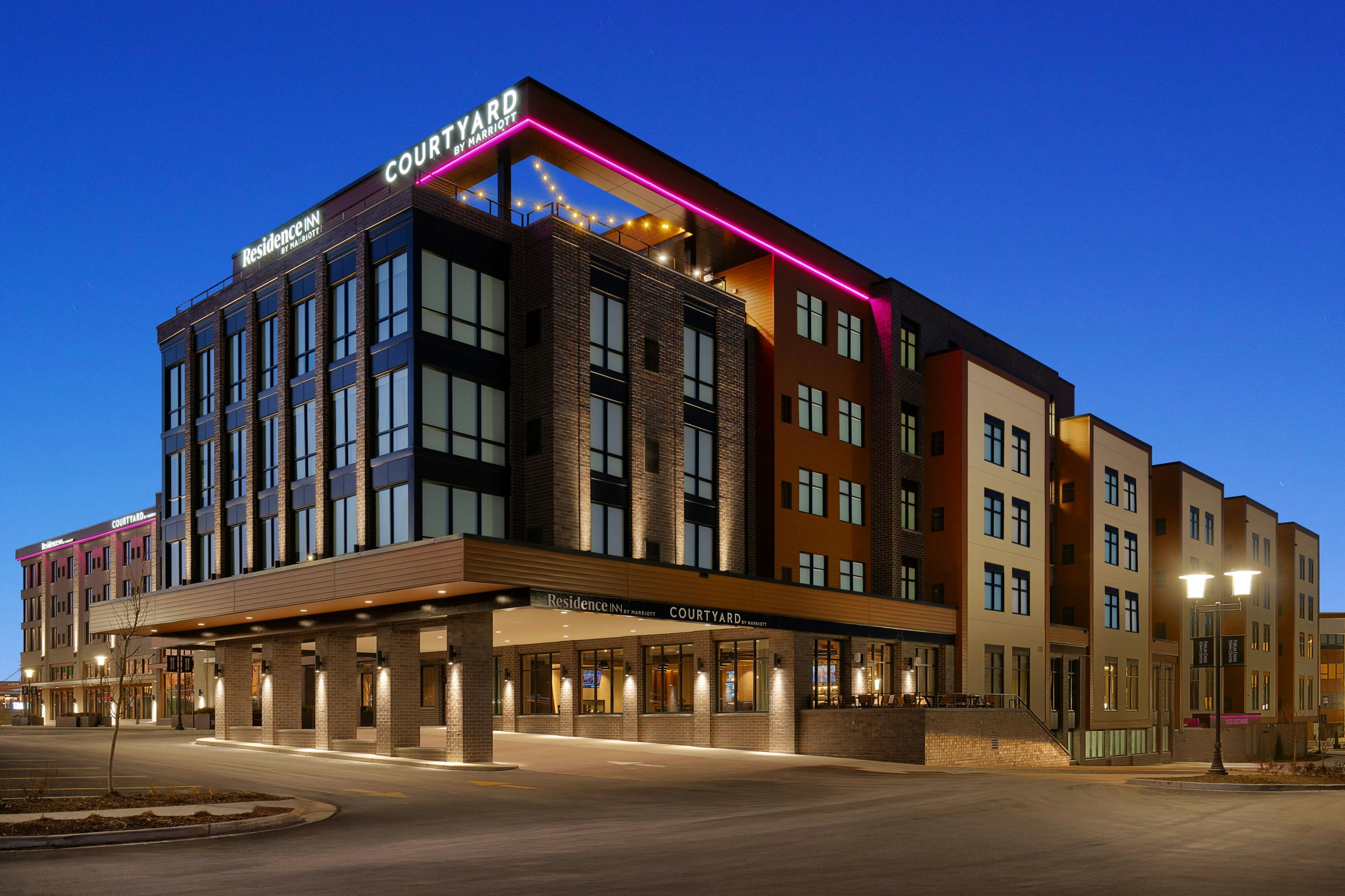 Courtyard Brookfield at Poplar Creek
