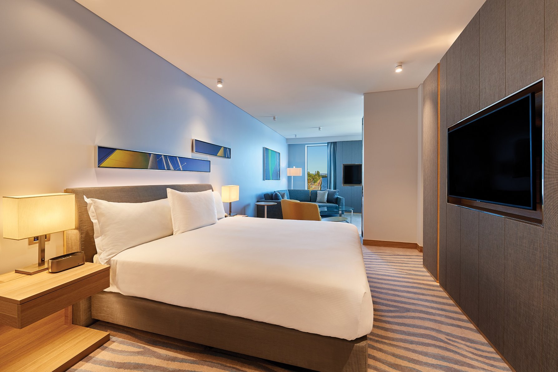 DoubleTree by Hilton Perth Waterfront Room Type - KING PREMIER RIVER VIEW
