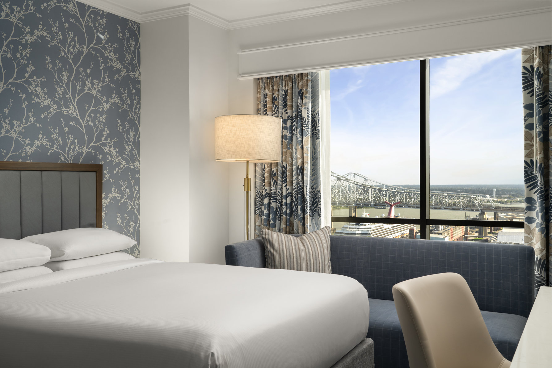 Hilton New Orleans Riverside Room Type - DELUXE RIVER VW 1 KING BED