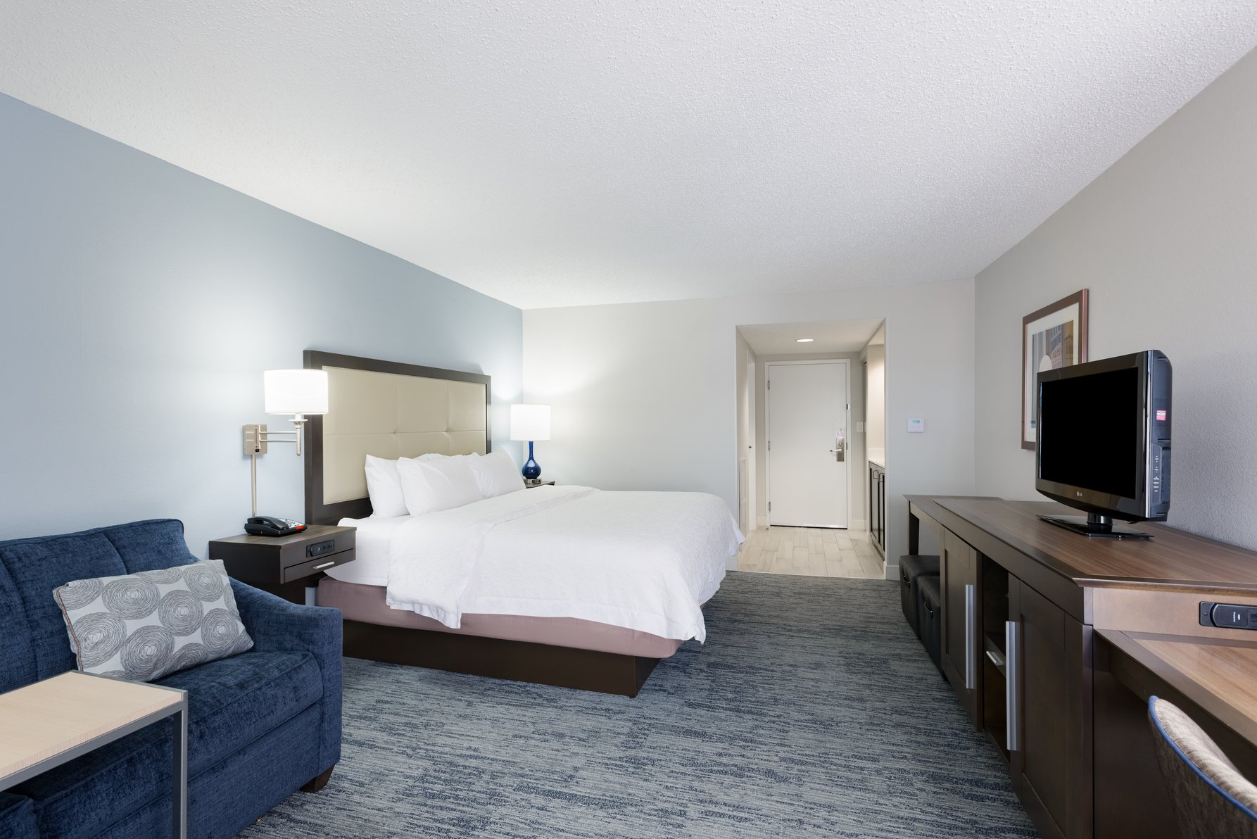 Hampton Inn by Hilton Mount Airy Room Type - 1 KING SFBD MIC FRG NS