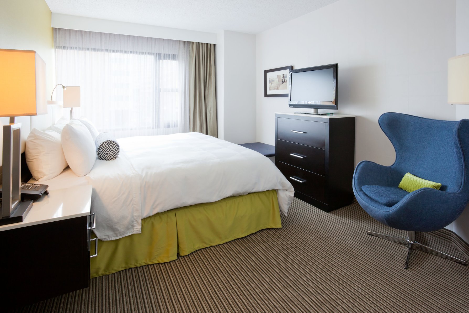 The Hollis Halifax a DoubleTree Suites by Hilton Hotel Room Type - 1 KING 1 BEDROOM SUITE