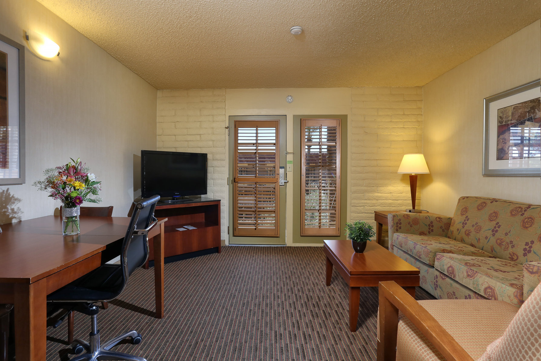 DoubleTree Suites by Hilton Tucson Airport Room Type - 2 DBL 2 RM STE HEARING NSK