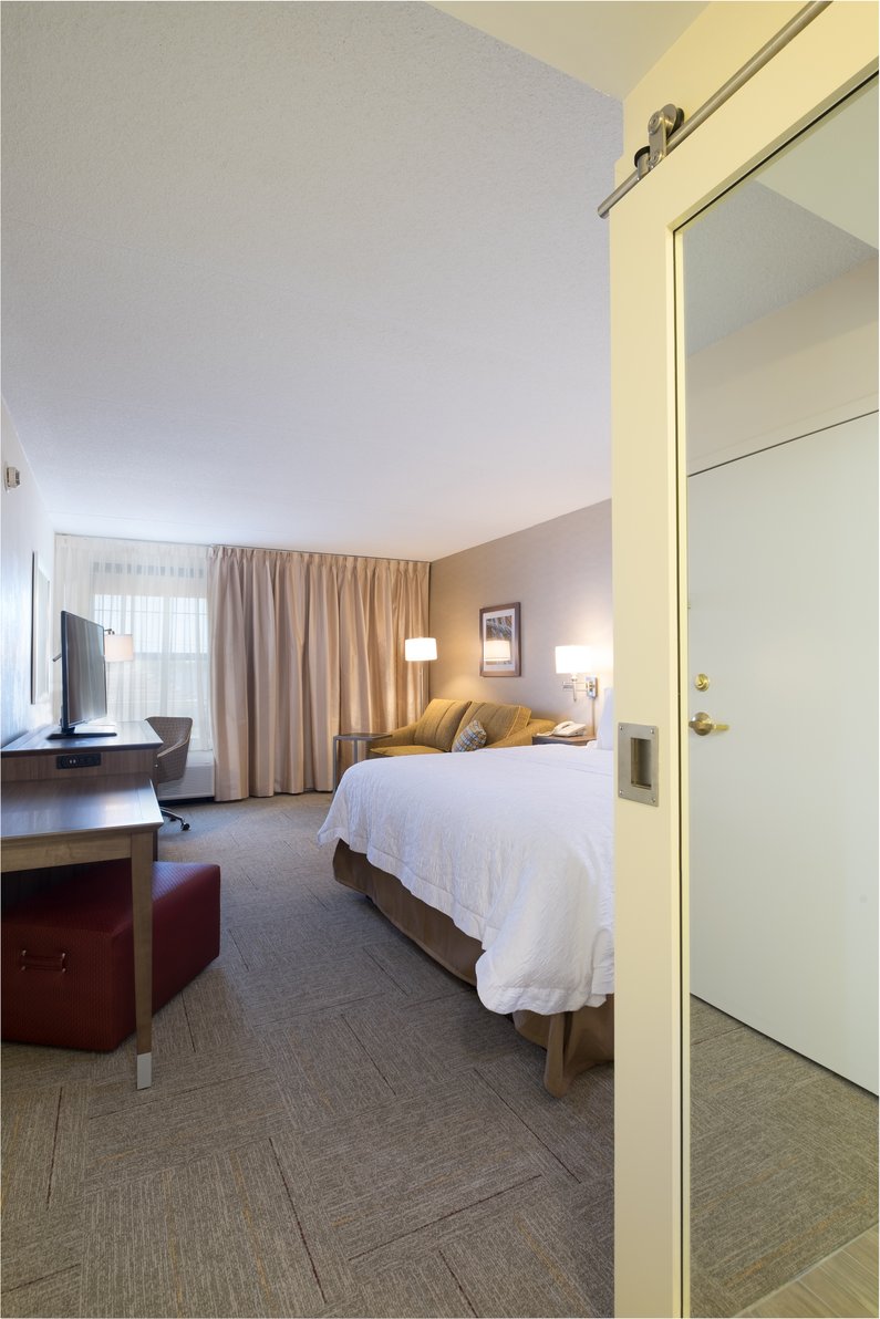 Hampton Inn by Hilton Waterville Room Type - 1 KNG HEARING ACC NOSMOK