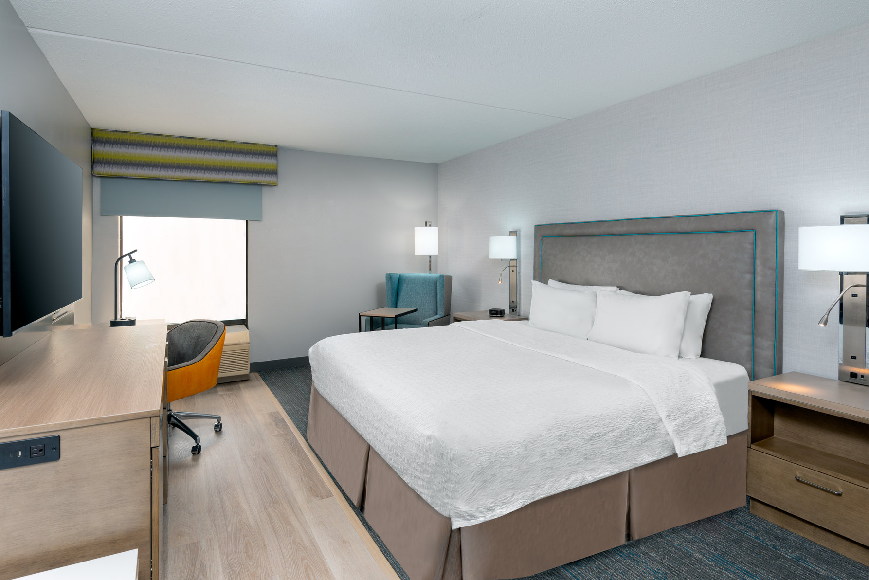 Hampton Inn by Hilton Hartford/Airport Room Type - 1KNG MOB HEAR ACC W TUB NS