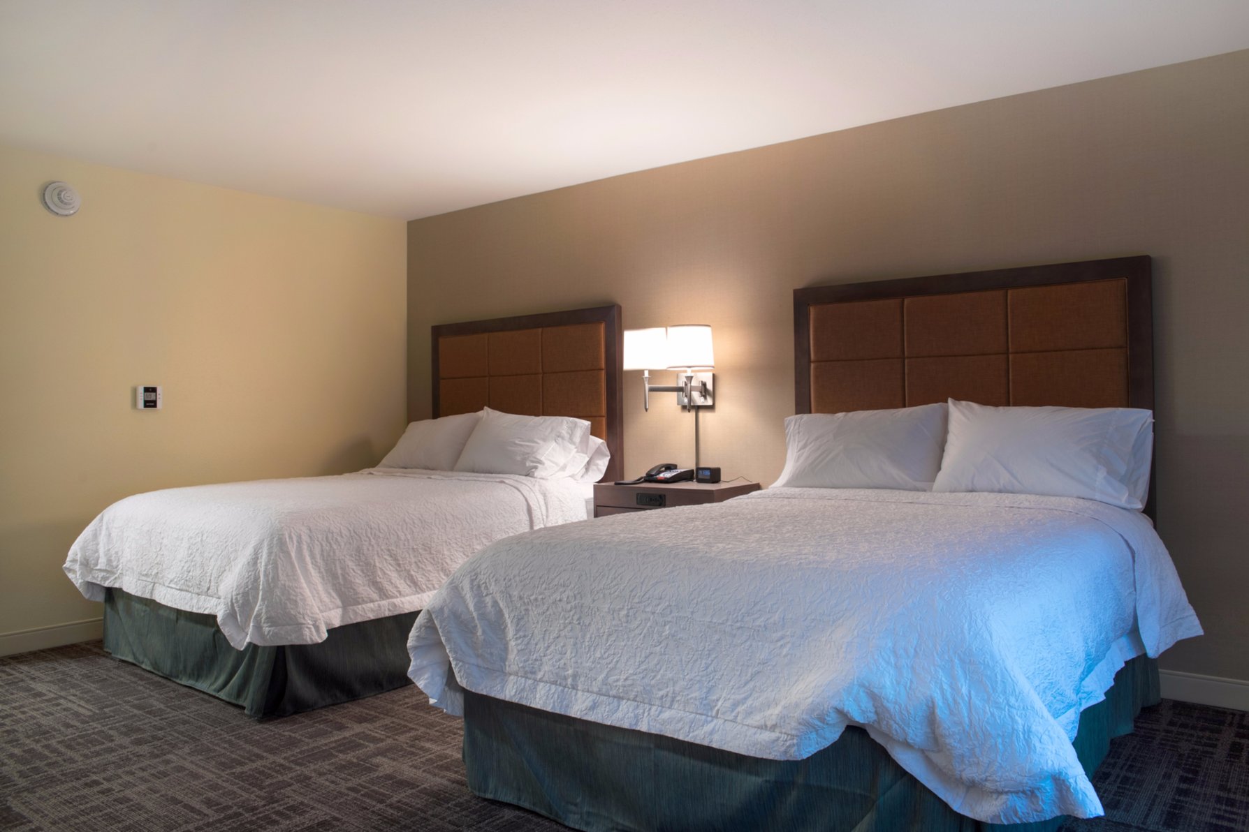 Hampton Inn by Hilton Big Rapids Room Type - 2 QNS ACCESSIBLE W TUB NS