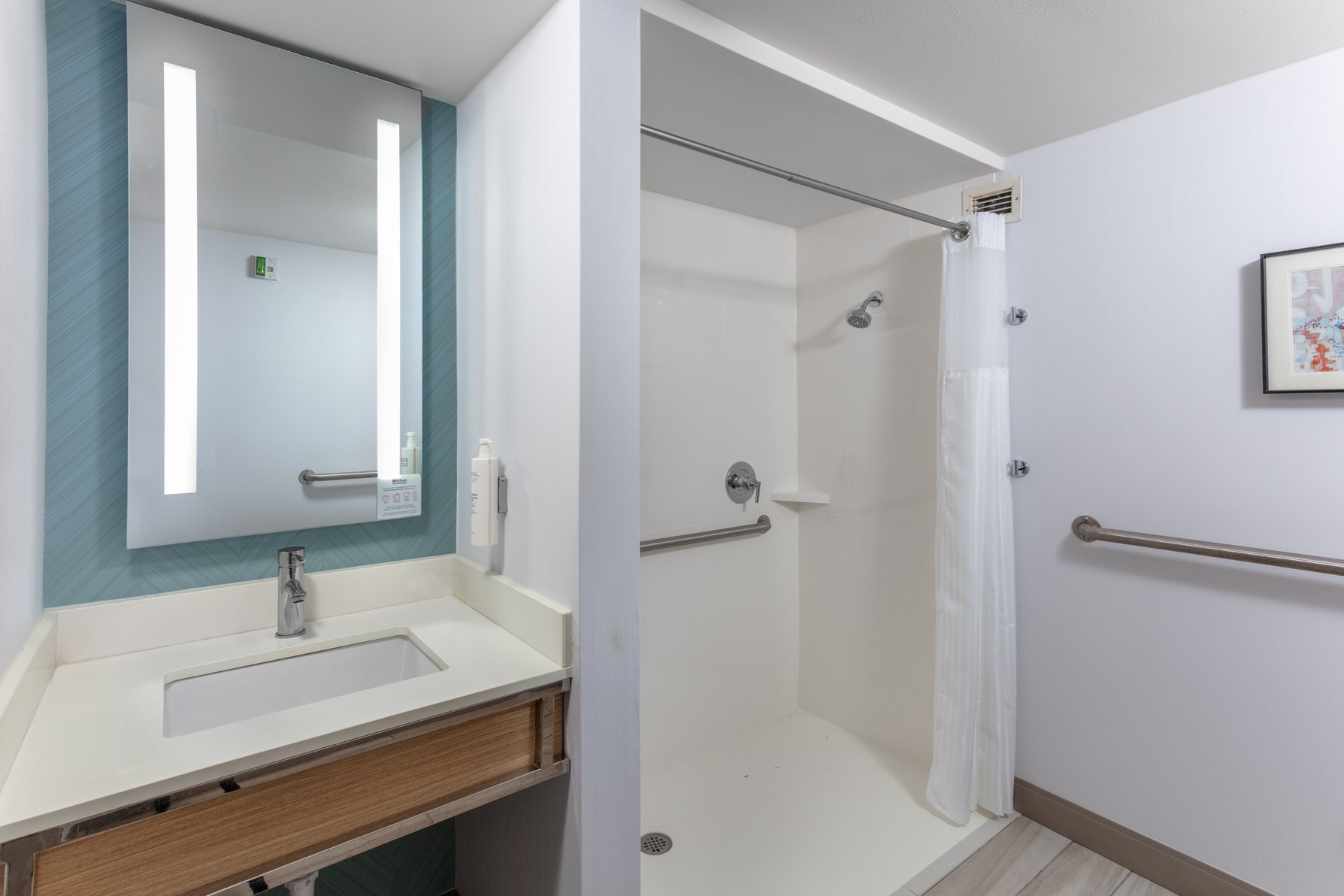 Hilton Garden Inn Columbus Room Type - 1 KING ACC RM W BATHTUB
