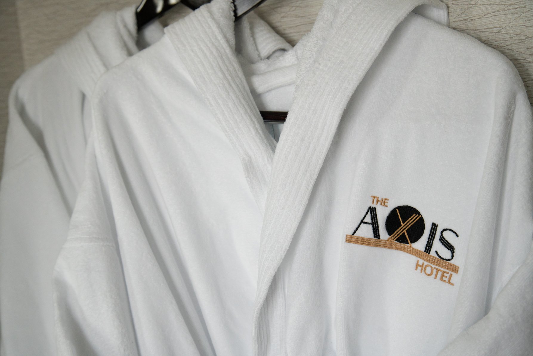 The Axis Moline Hotel, Tapestry Collection By Hilton Room Type - 1KNG 1 BDRM MOB HR ACC TUB