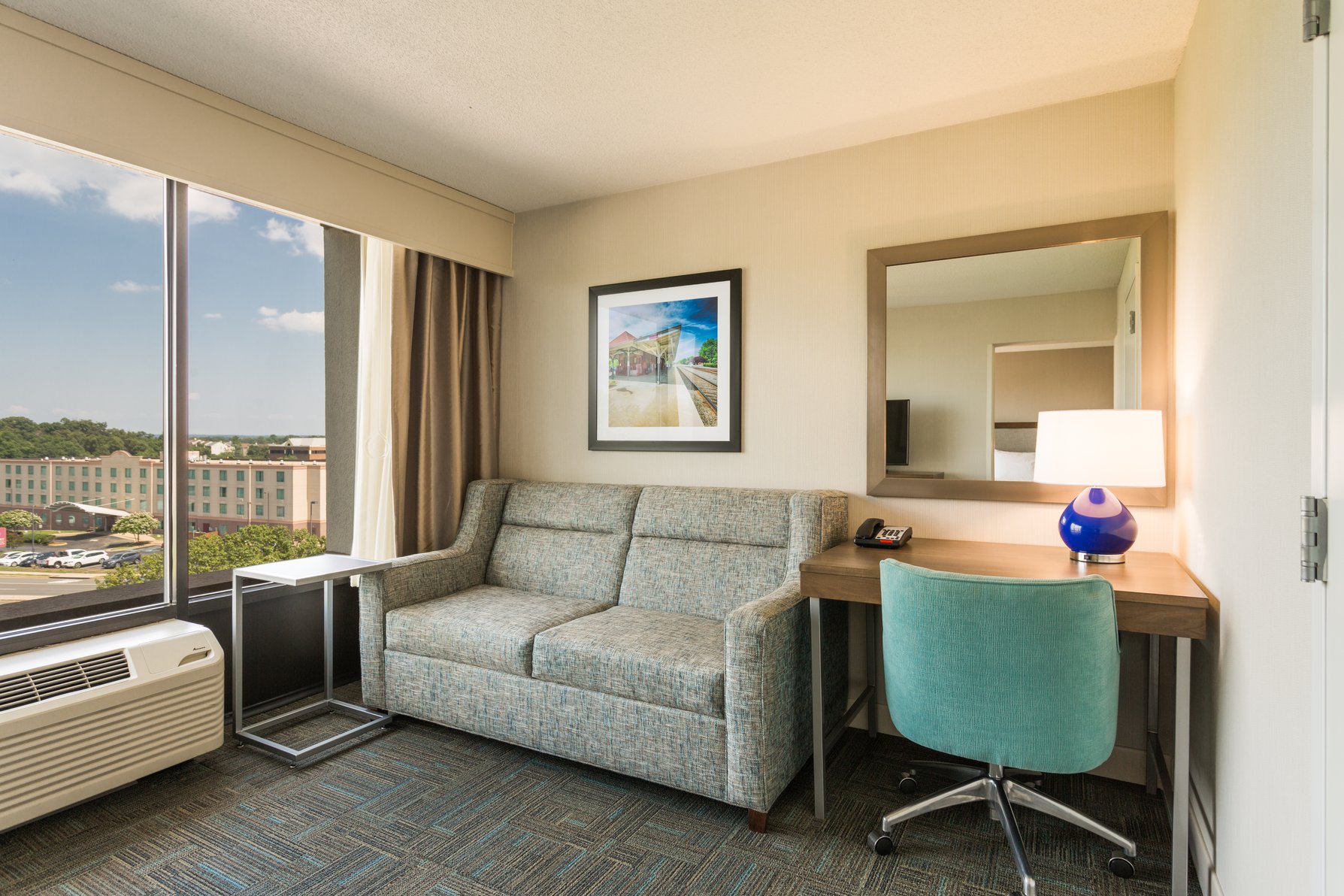 Hampton Inn by Hilton Manassas Room Type - 1KG MOB HEA ACC TUB STE NS