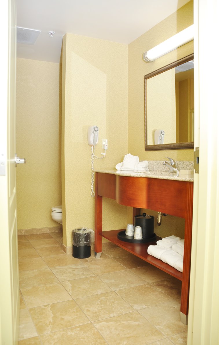 Hampton Inn by Hilton MACOMB Room Type - 1 KNG HEARING ACC NOSMOK
