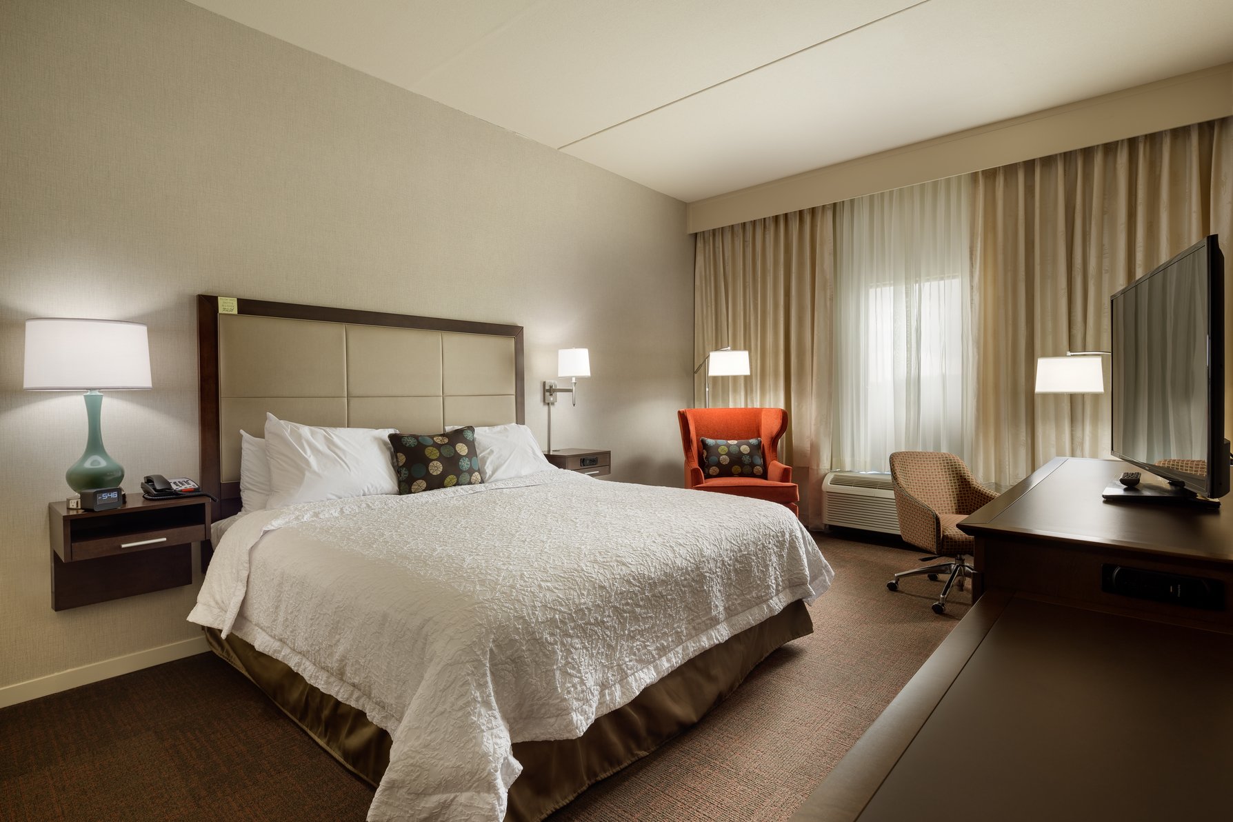 Hampton Inn by Hilton Morristown, I-81 Room Type - 1KNG MOB HEAR ACC W TUB NS