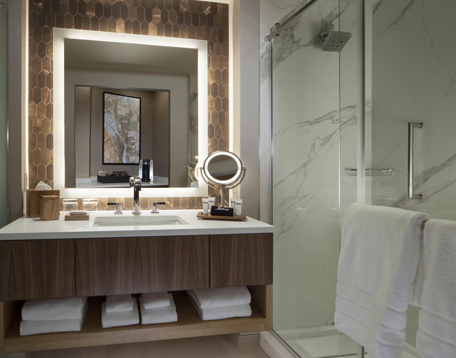 The Porter Portland, Curio Collection by Hilton Room Type - 2 QNS HEARING ACCESSIBLE The Porter Portland, Curio Collection by Hilton Room Type - 2 QNS HEARING ACCESSIBLE