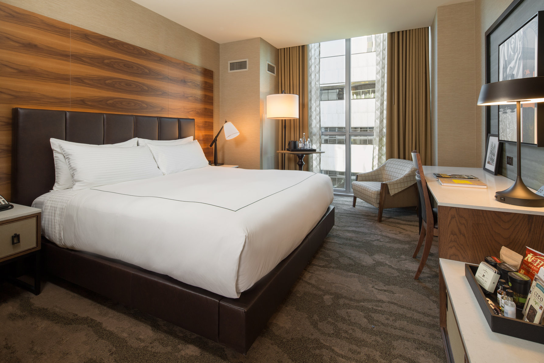 The Porter Portland, Curio Collection by Hilton Room Type - 1 KING DELUXE ROOM HIGH FL