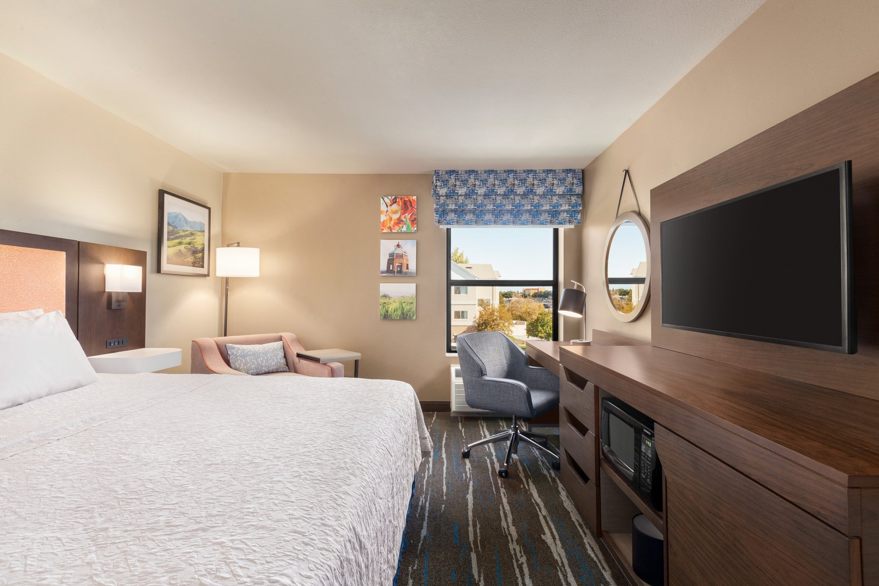 Hampton Inn by Hilton Tracy Room Type - KING STANDARD-NON SMOKING