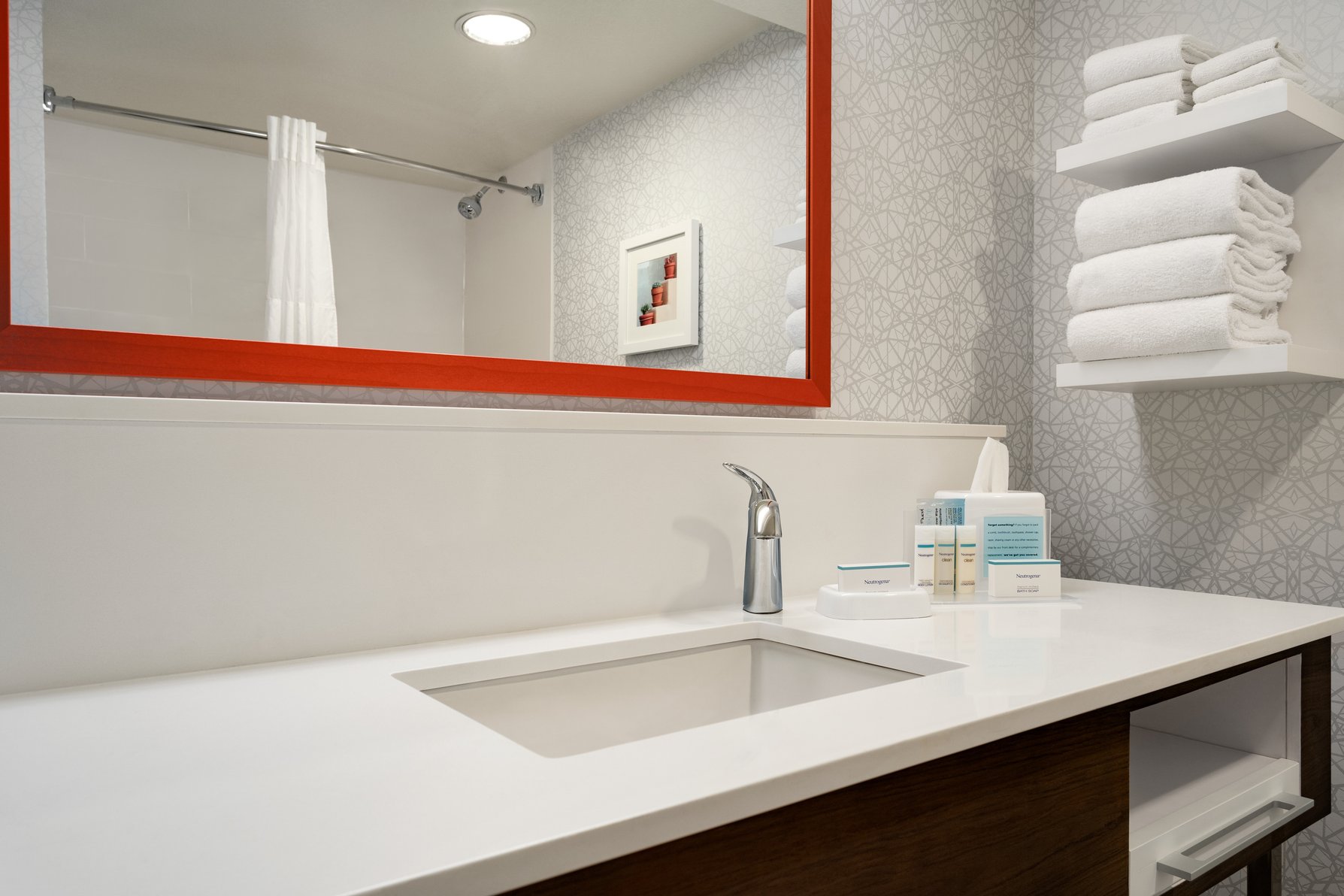 Hampton Inn Phoenix-Chandler Room Type - 1KING STUDY W SOFABED NS