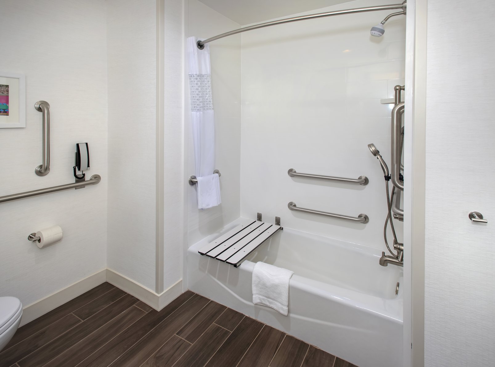 Hampton Inn by Hilton New Paltz Room Type - 2QN MOB HEARING ACC TUB NS
