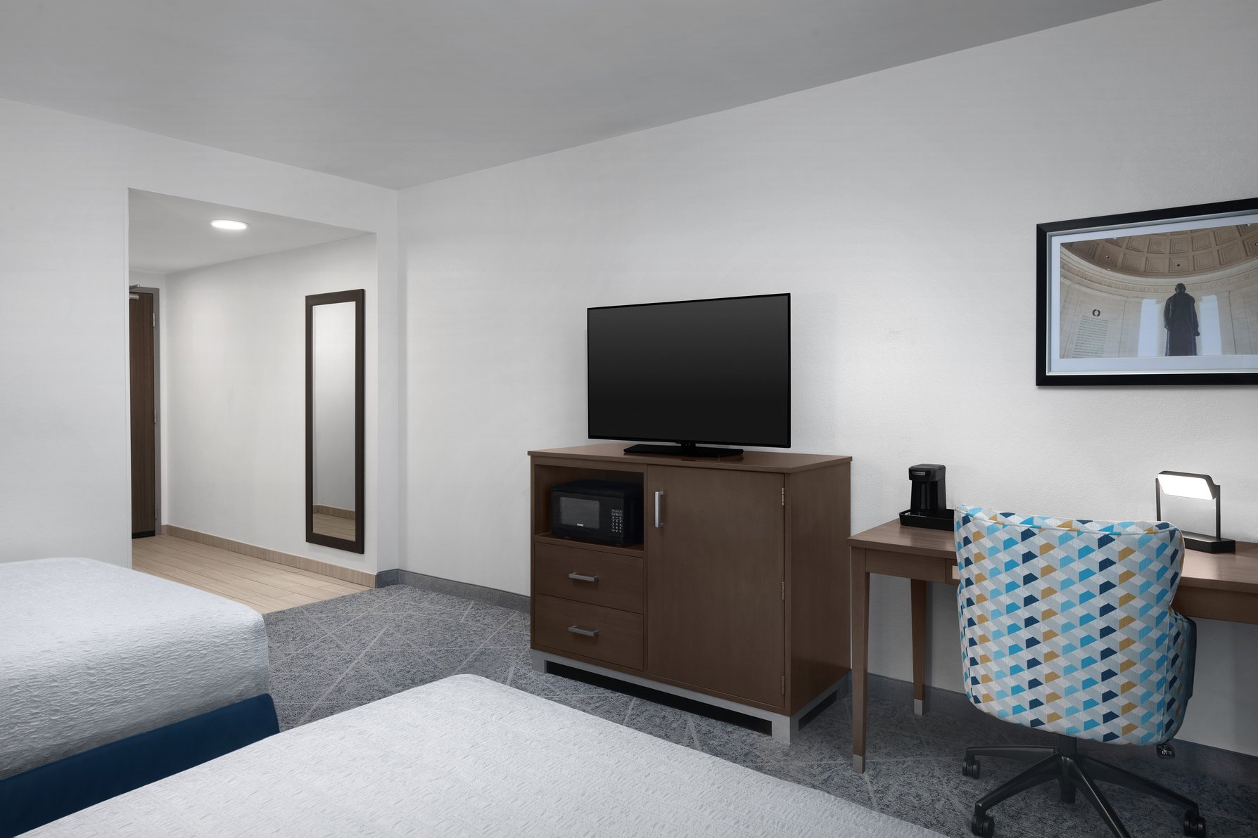 Hampton Inn by Hilton Washington DC NoMa Union Station Room Type - 2 QNS ACC ROLLIN SHWR NS