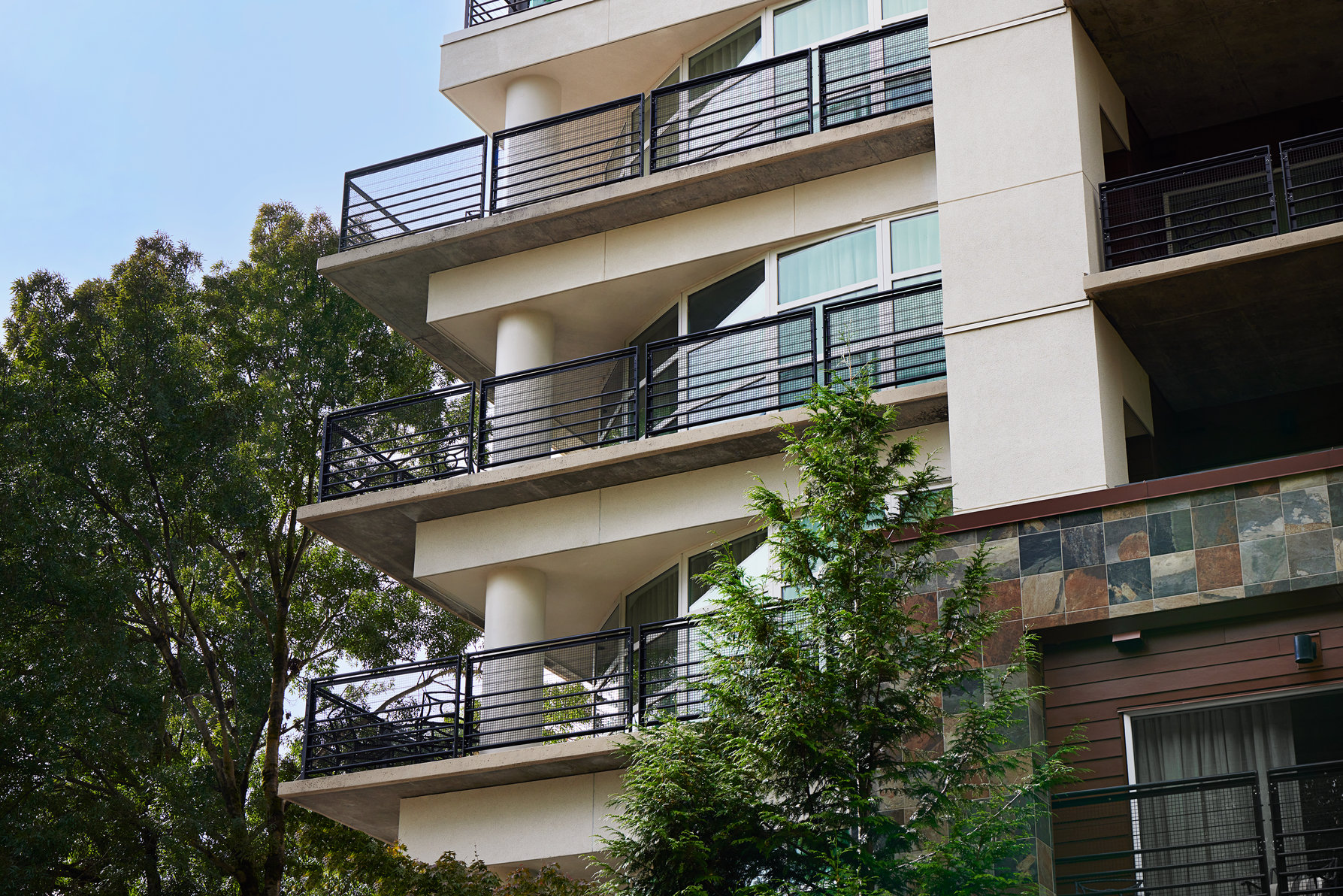 River's Edge Hotel Portland, Tapestry Collection by Hilton Room Type - 1 K 1BDRM MB ACC RIS BLCNY