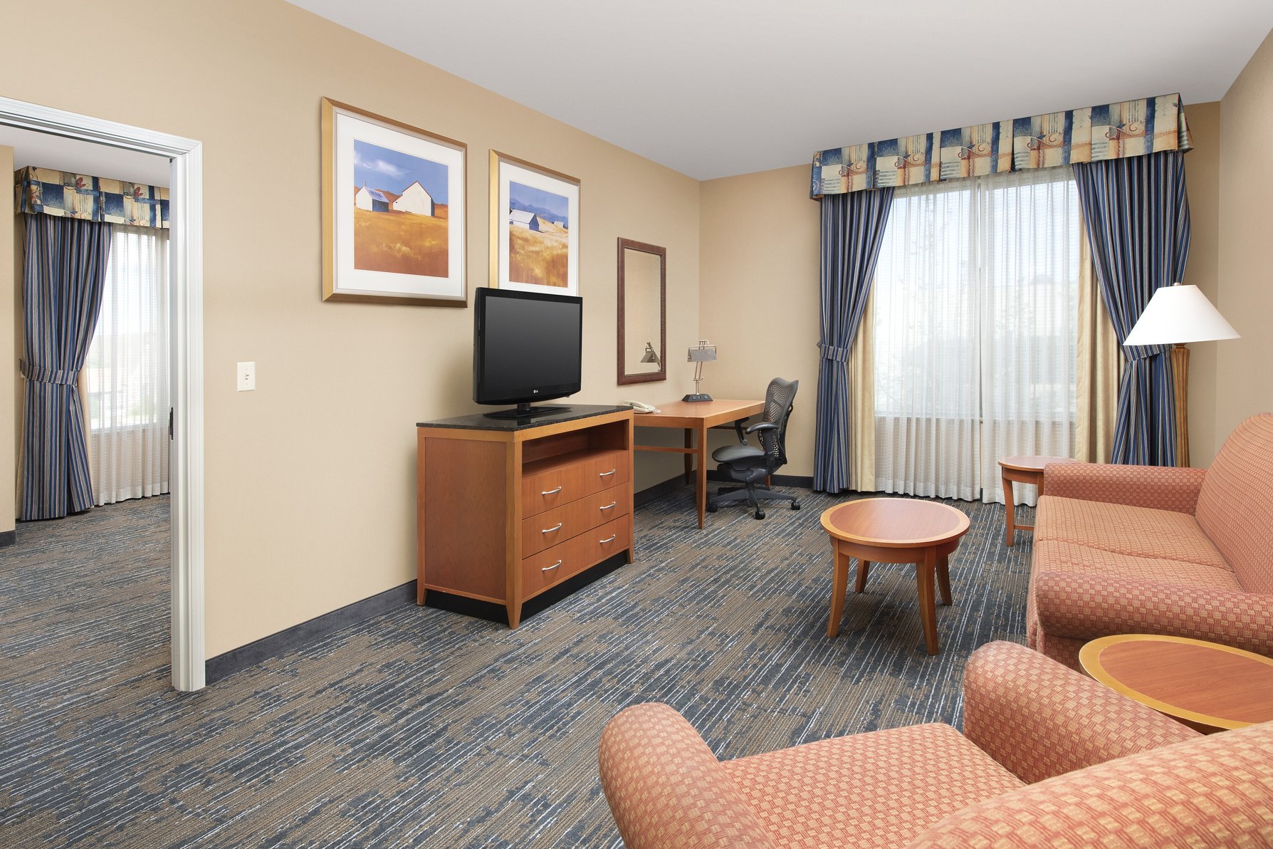 Hilton Garden Inn Yakima Room Type - 1KING JR STE MOB ACC W RIS