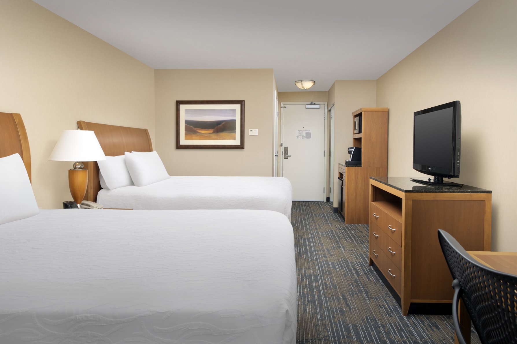Hilton Garden Inn Yakima Room Type - 2 QUEENS W DRINKS-SNACKS