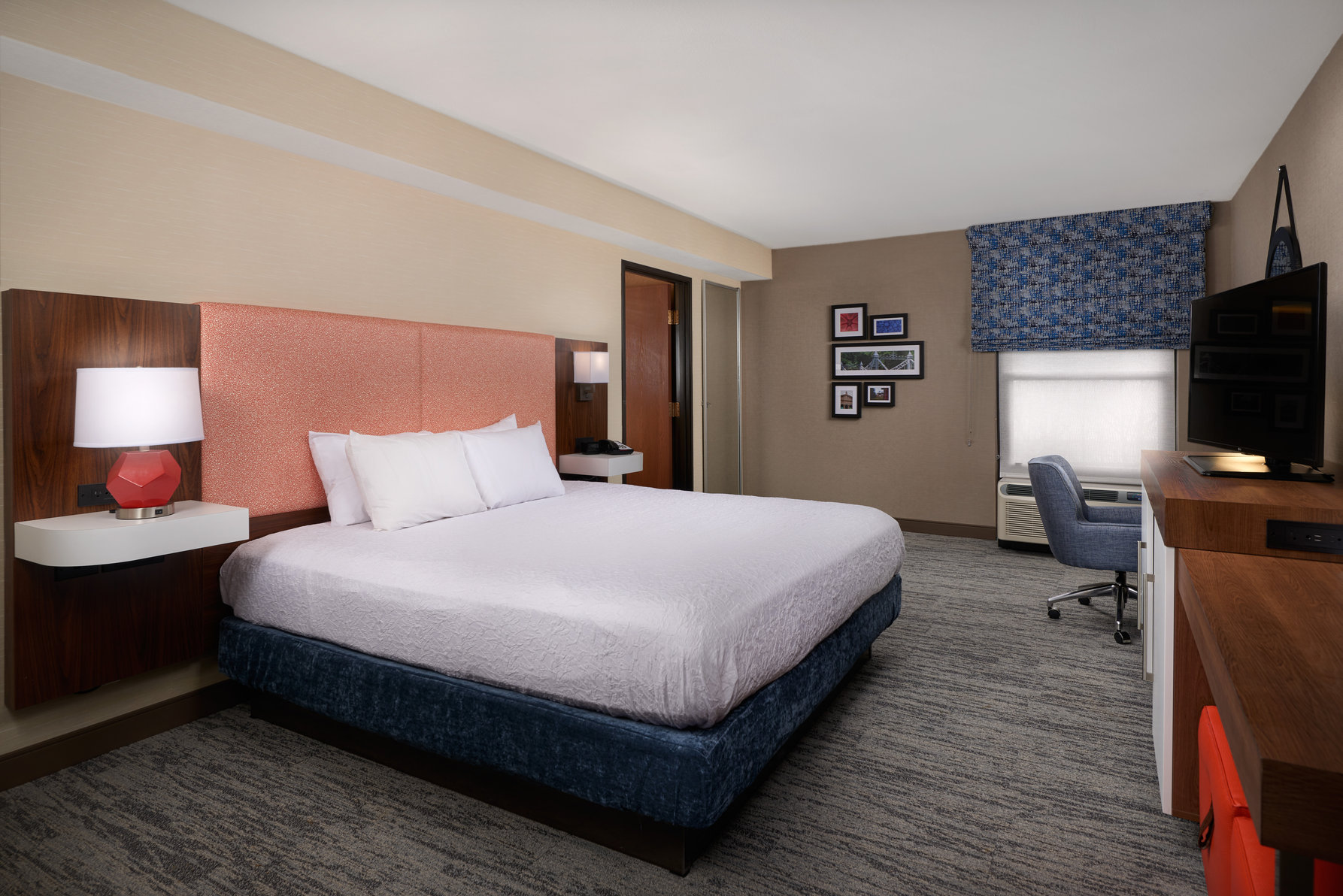 Hampton Inn Youngstown West Room Type - ONE KING BED-NON SMOKING W