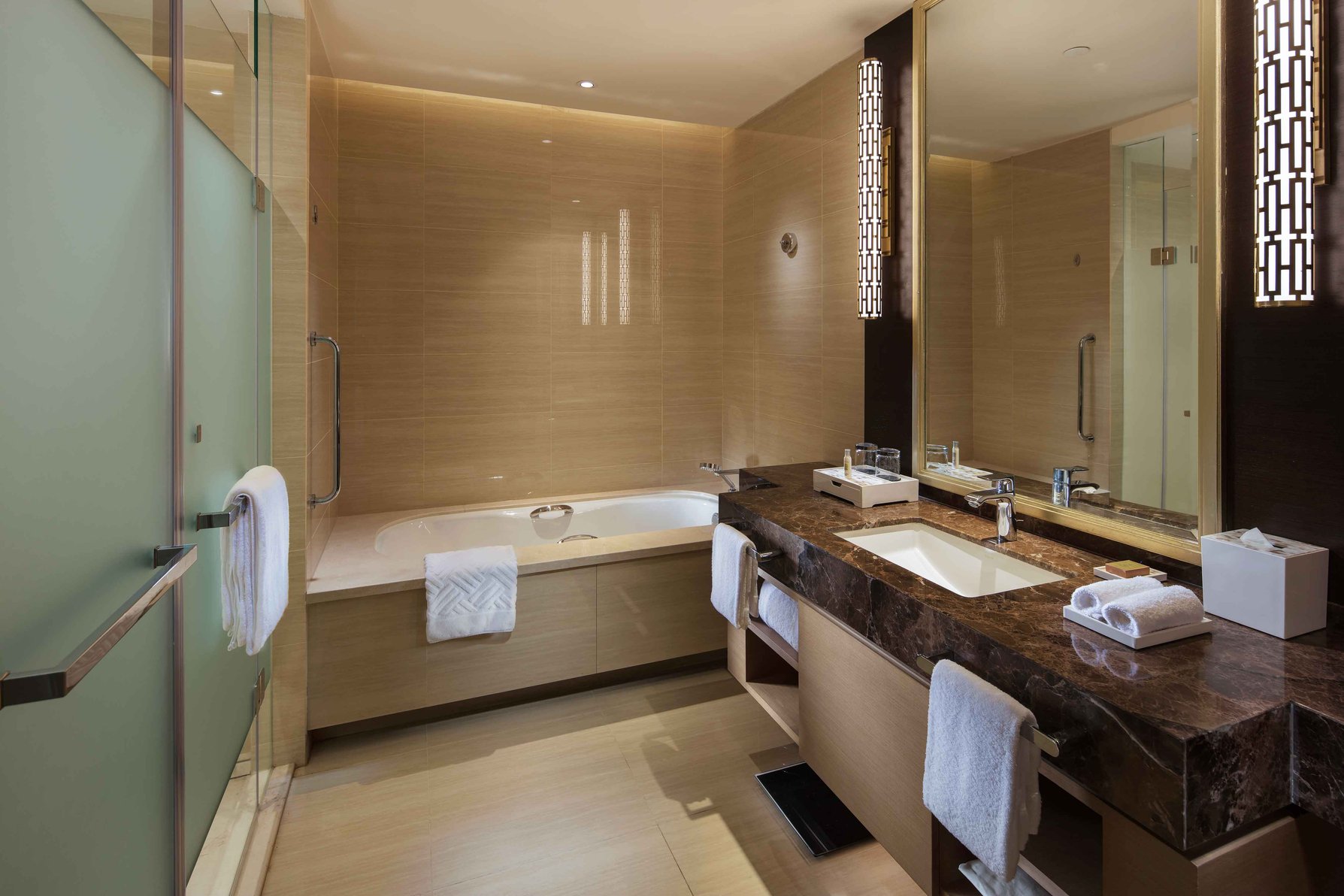 Hilton Yantai Room Type - TWIN GUEST ROOM SEA VIEW