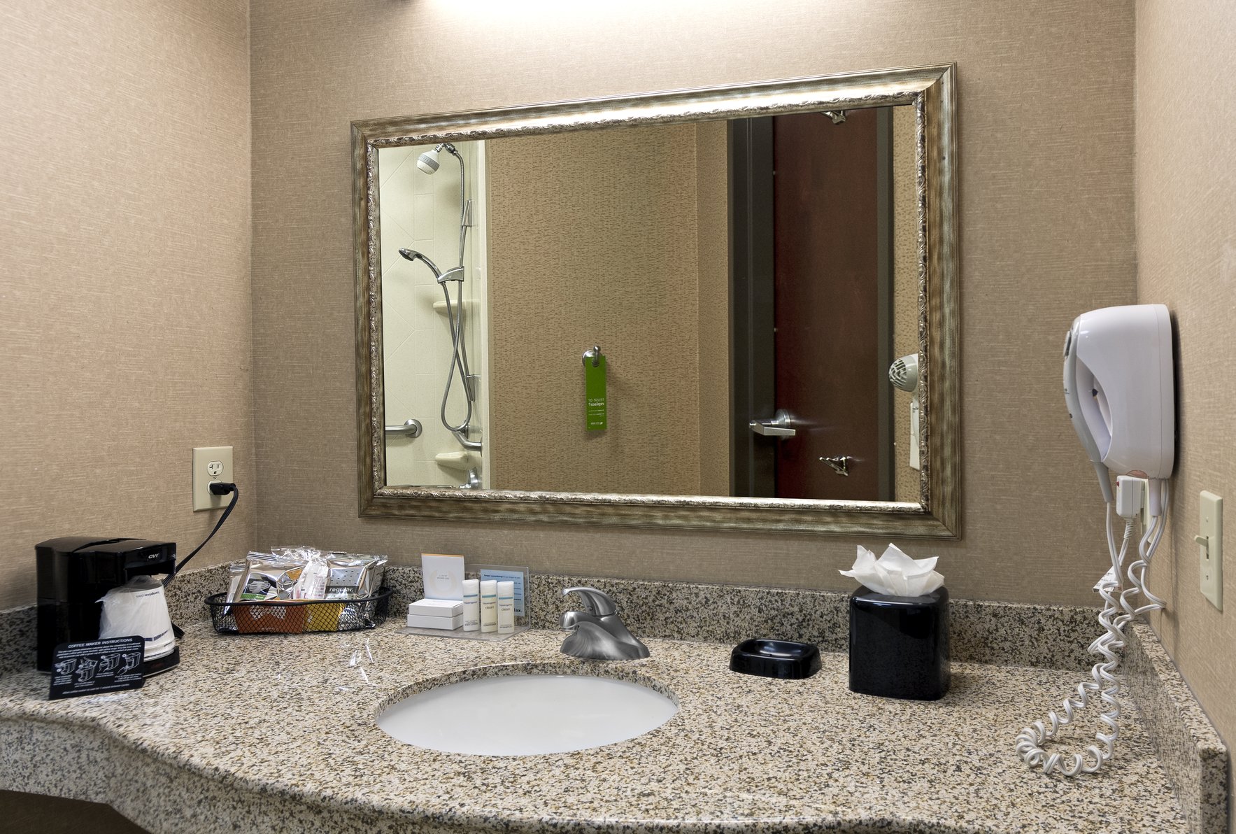 Hampton Inn Statesville Room Type - 1 KING BED