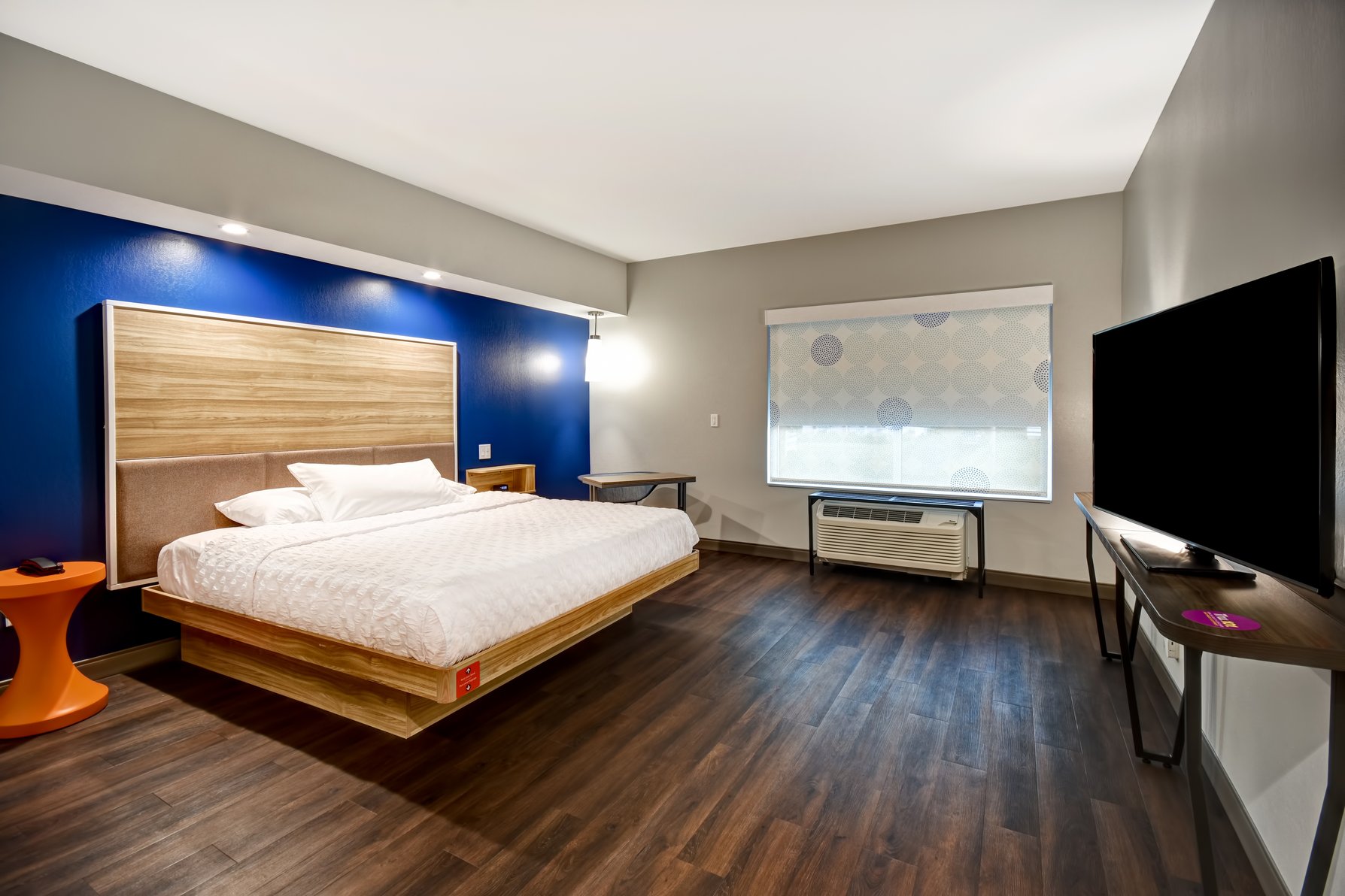 Tru By Hilton Syracuse-Camillus Room Type - 1 KING ACC RM ROLLIN SHWR