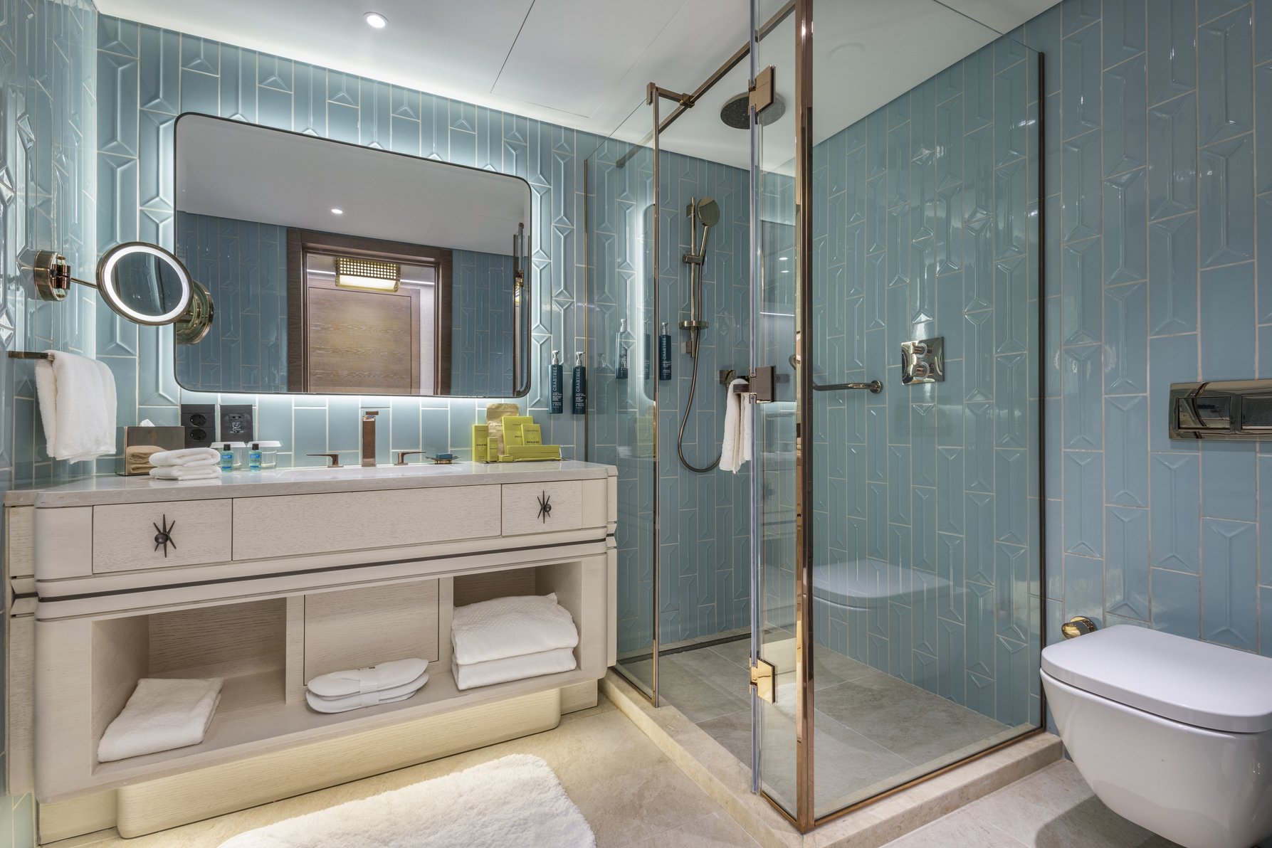 Hilton Istanbul Bosphorus Room Type - Executive Suite with Kitchenette and Bosphorus View Hilton Istanbul Bosphorus Room Type - Executive Suite with Kitchenette and Bosphorus View