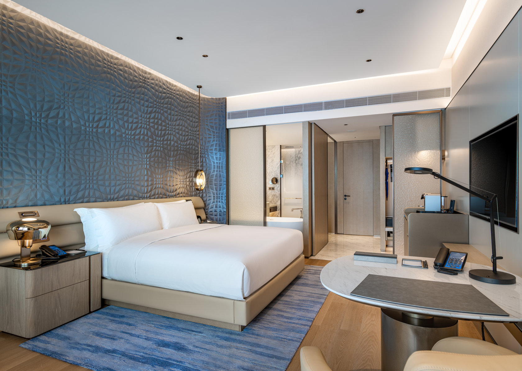 Hilton Shenzhen World Exhibition & Convention Center Room Type - KING EXECUTIVE DELUXE ROOM