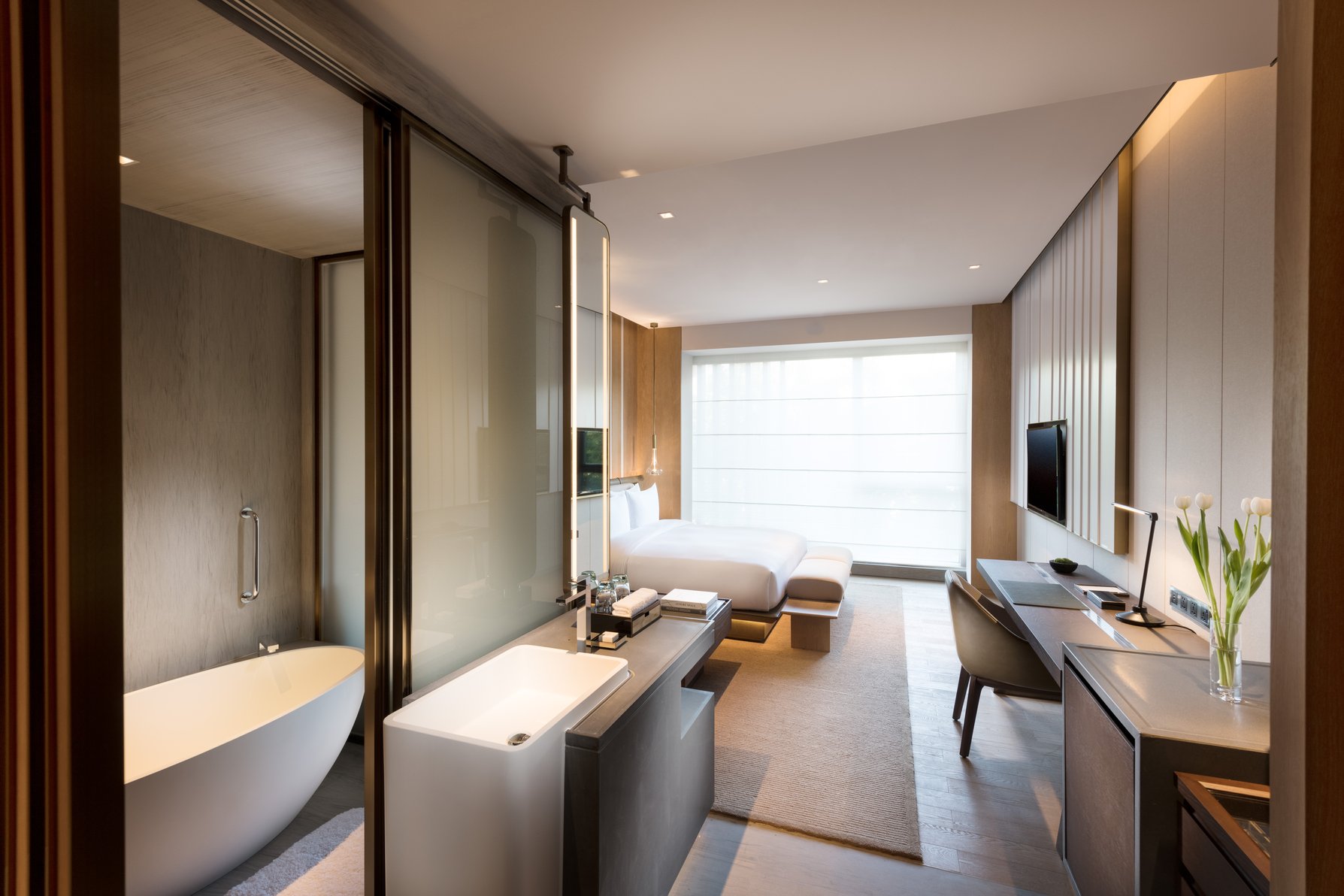 Joyze Hotel Xiamen, Curio Collection By Hilton Room Type - KING ACCESSIBLE ROOM