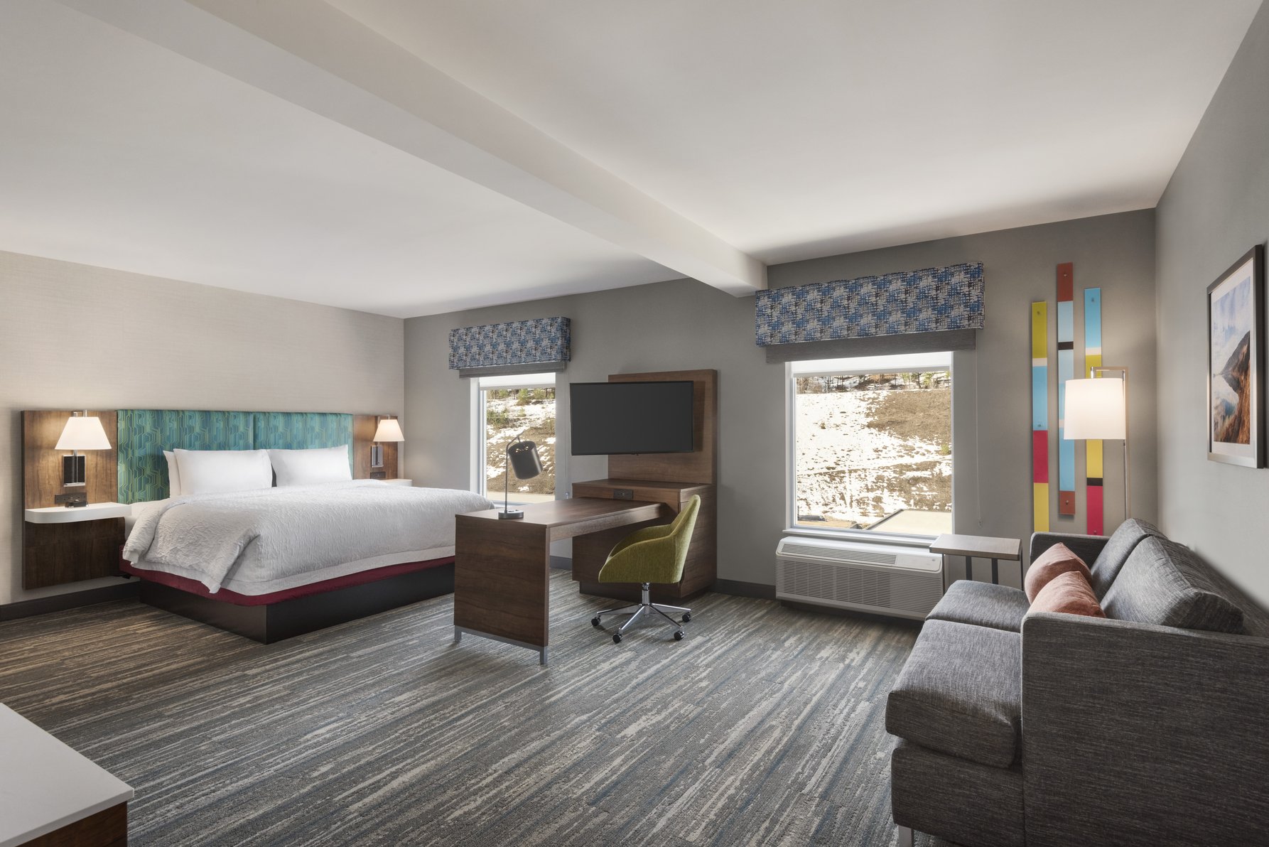 Hampton Inn & Suites Kelowna, British Columbia, Canada Room Type - 1 KG HR ACC FRG MIC STE NS