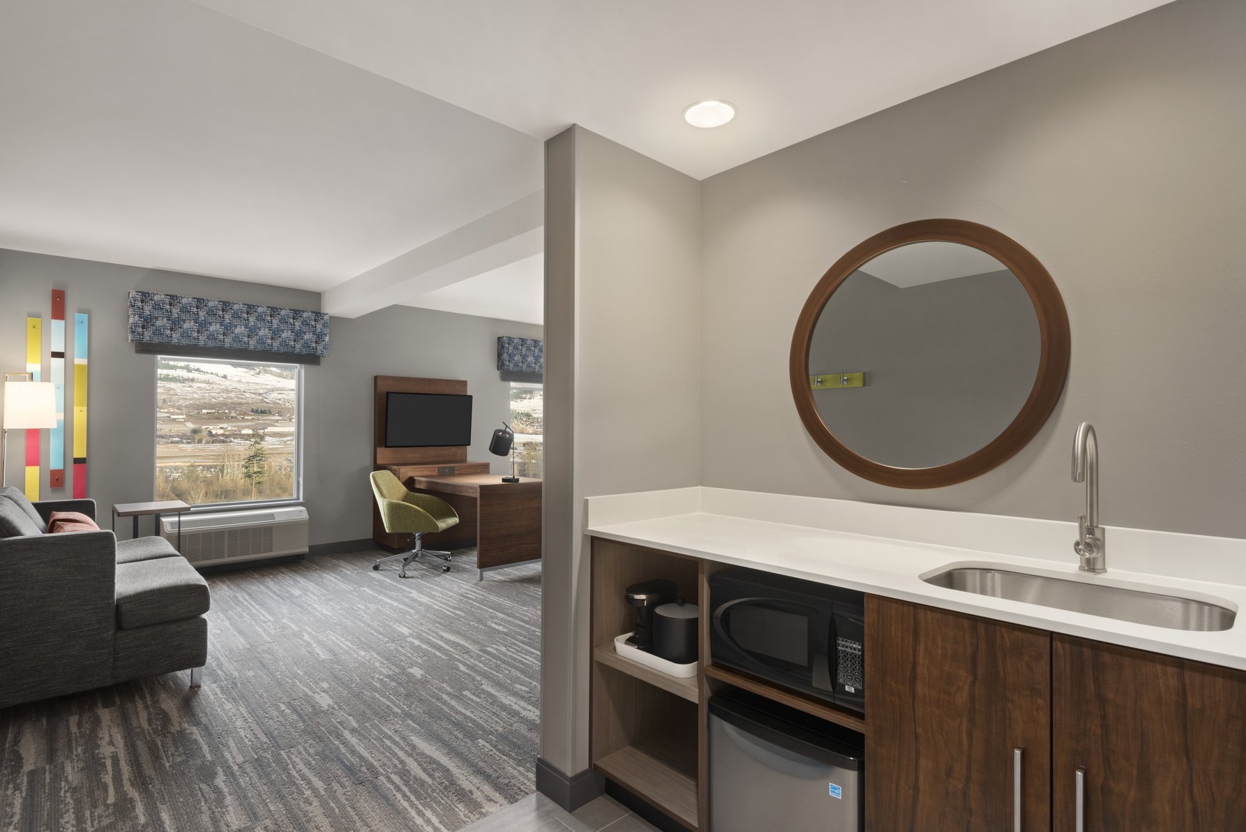 Hampton Inn & Suites Kelowna, British Columbia, Canada Room Type - 2QN HR ACC FRG MIC STE NS