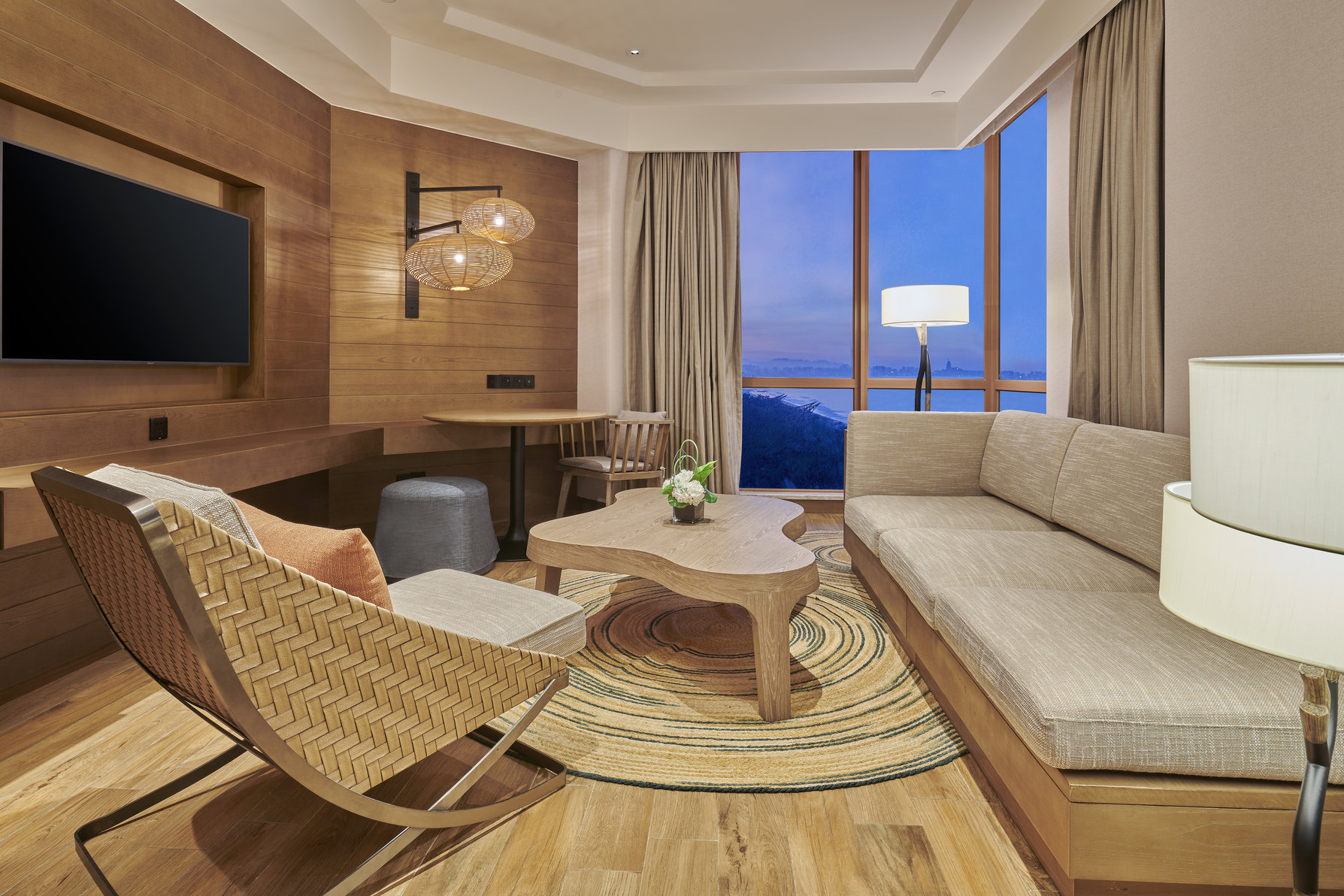 DoubleTree by Hilton Shanwei Room Type - PREMIUM SEA VIEW SUITE